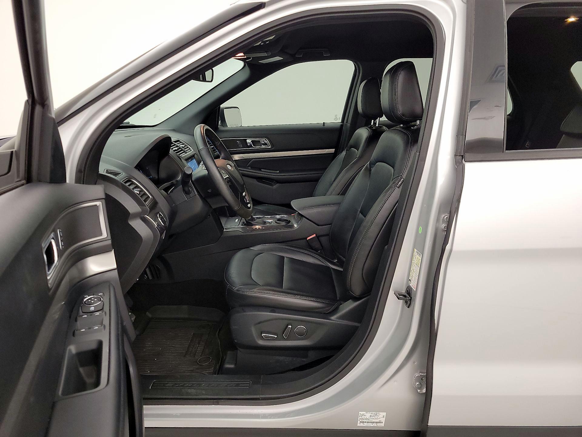 Thumbnail: 2018 Ford Explorer - 11