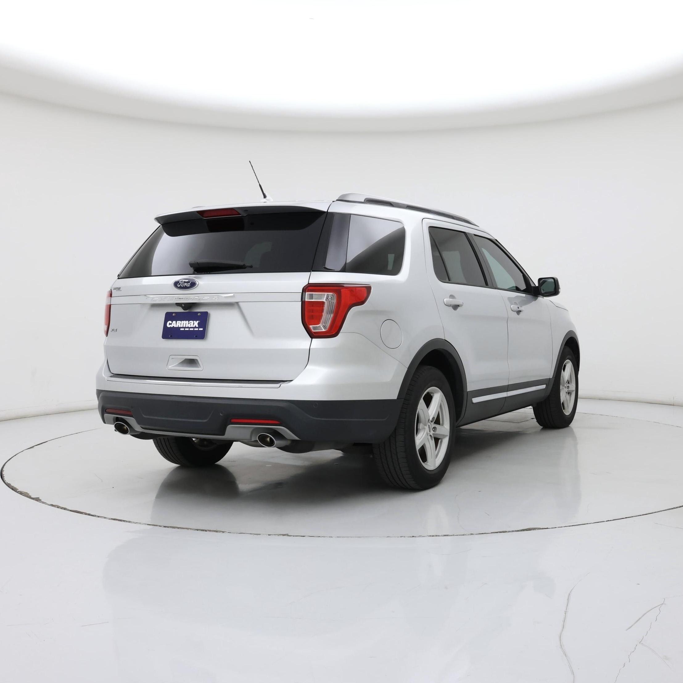 Thumbnail: 2018 Ford Explorer - 8