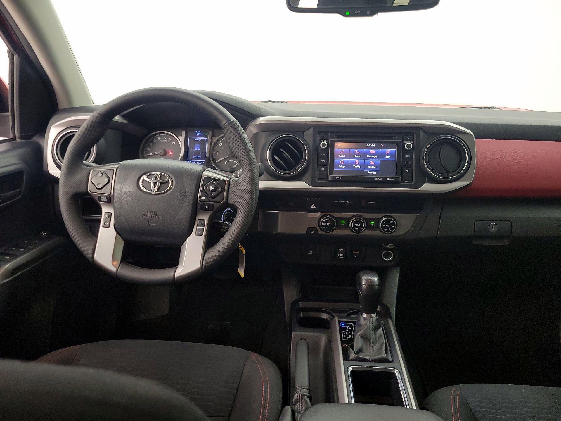 Thumbnail: 2018 Toyota Tacoma - 9