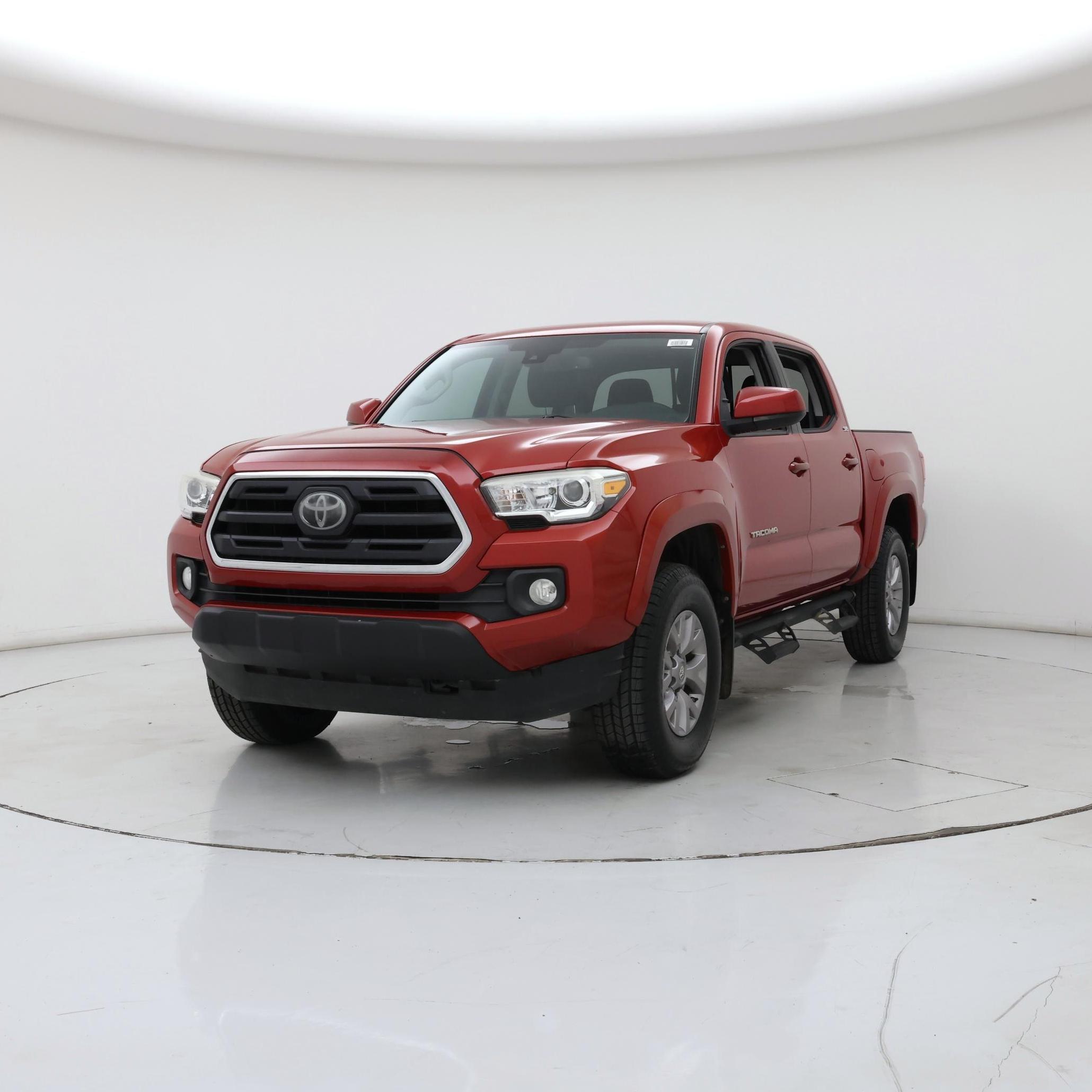 Thumbnail: 2018 Toyota Tacoma - 4