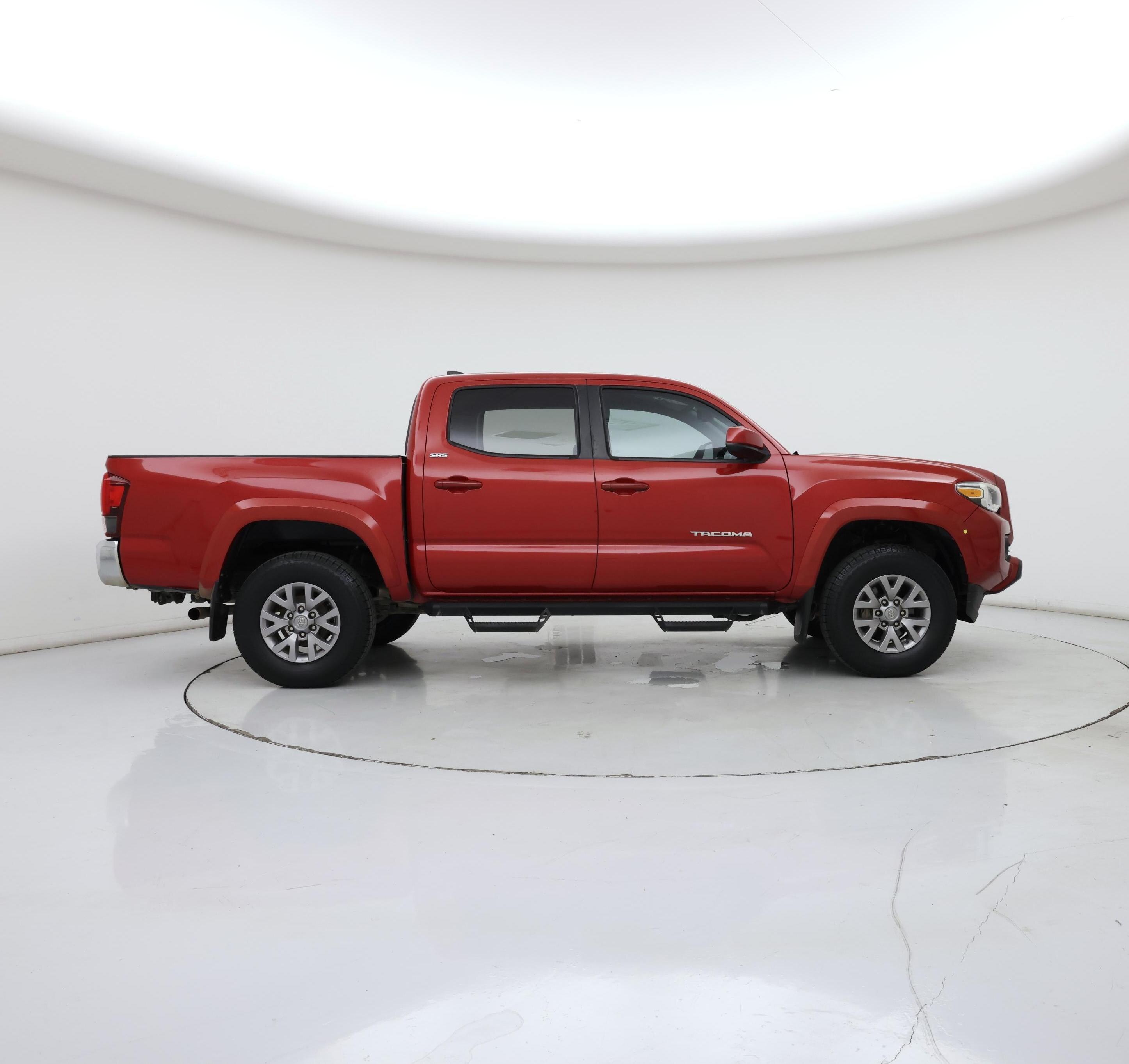 Thumbnail: 2018 Toyota Tacoma - 7
