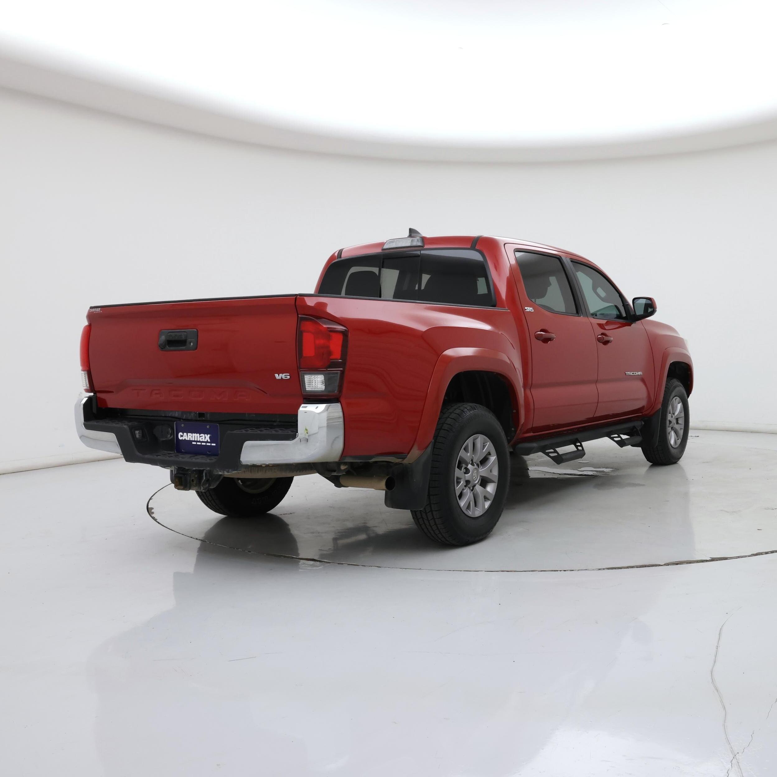 Thumbnail: 2018 Toyota Tacoma - 8