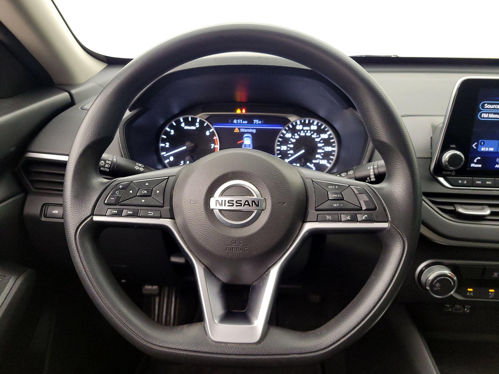 Thumbnail: 2020 Nissan Altima - 10