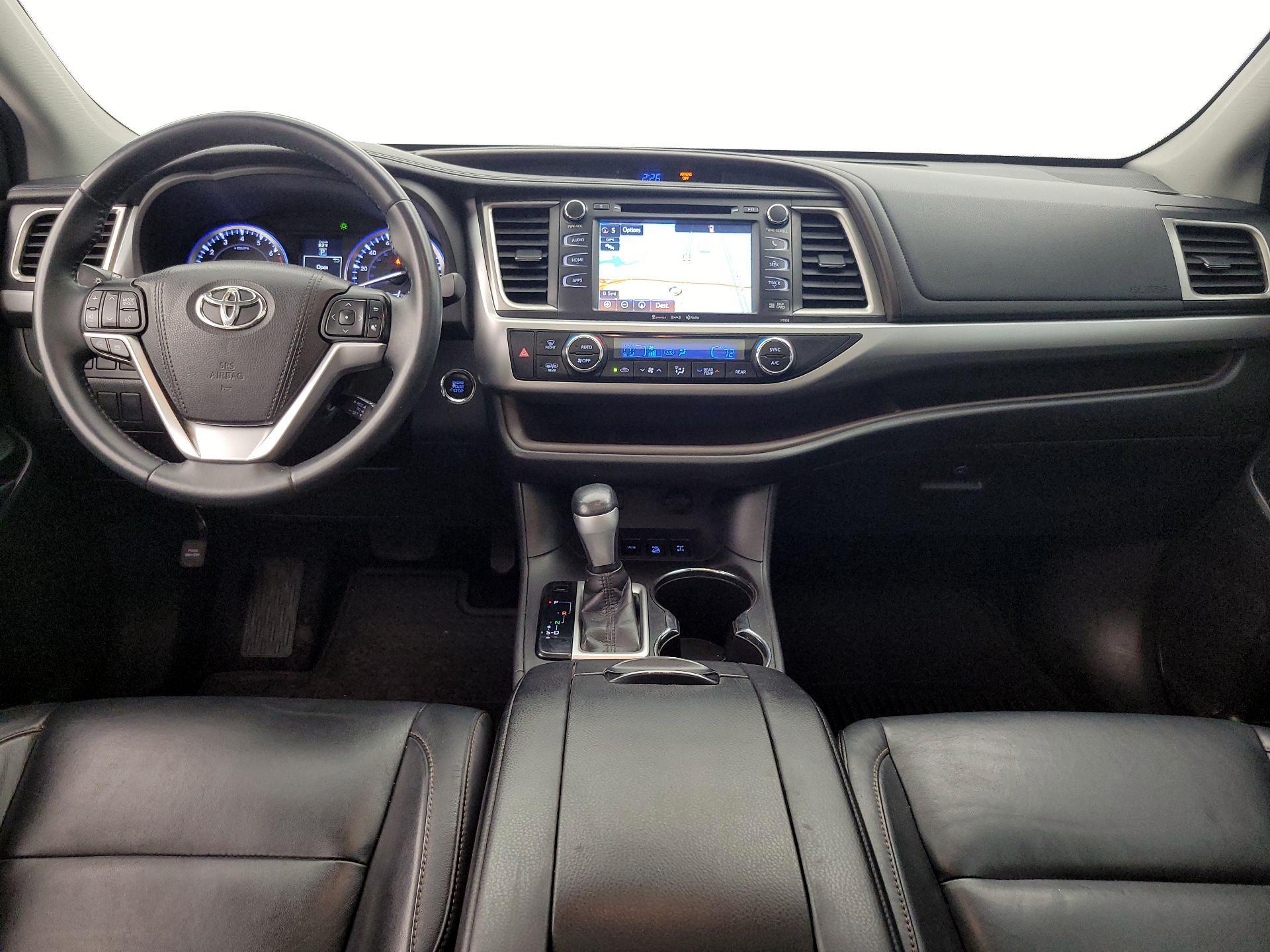 Thumbnail: 2016 Toyota Highlander - 9