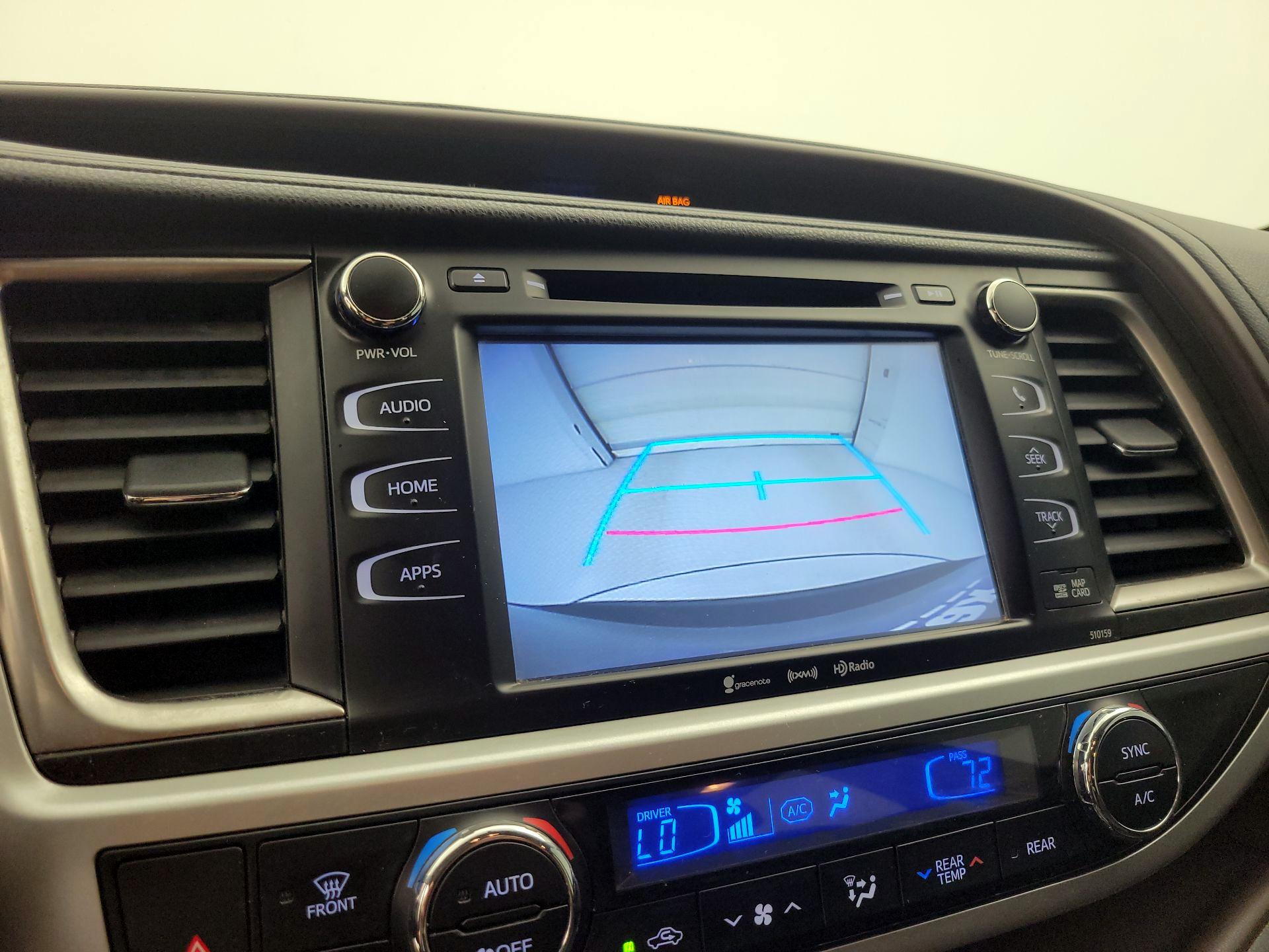 Thumbnail: 2016 Toyota Highlander - 15