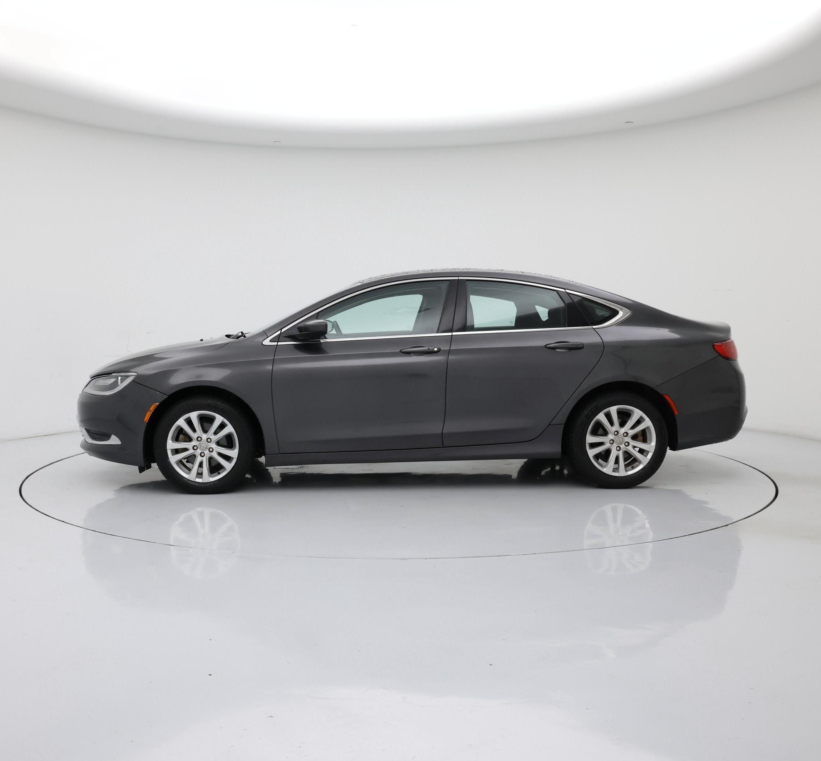 Thumbnail: 2015 Chrysler 200 - 3