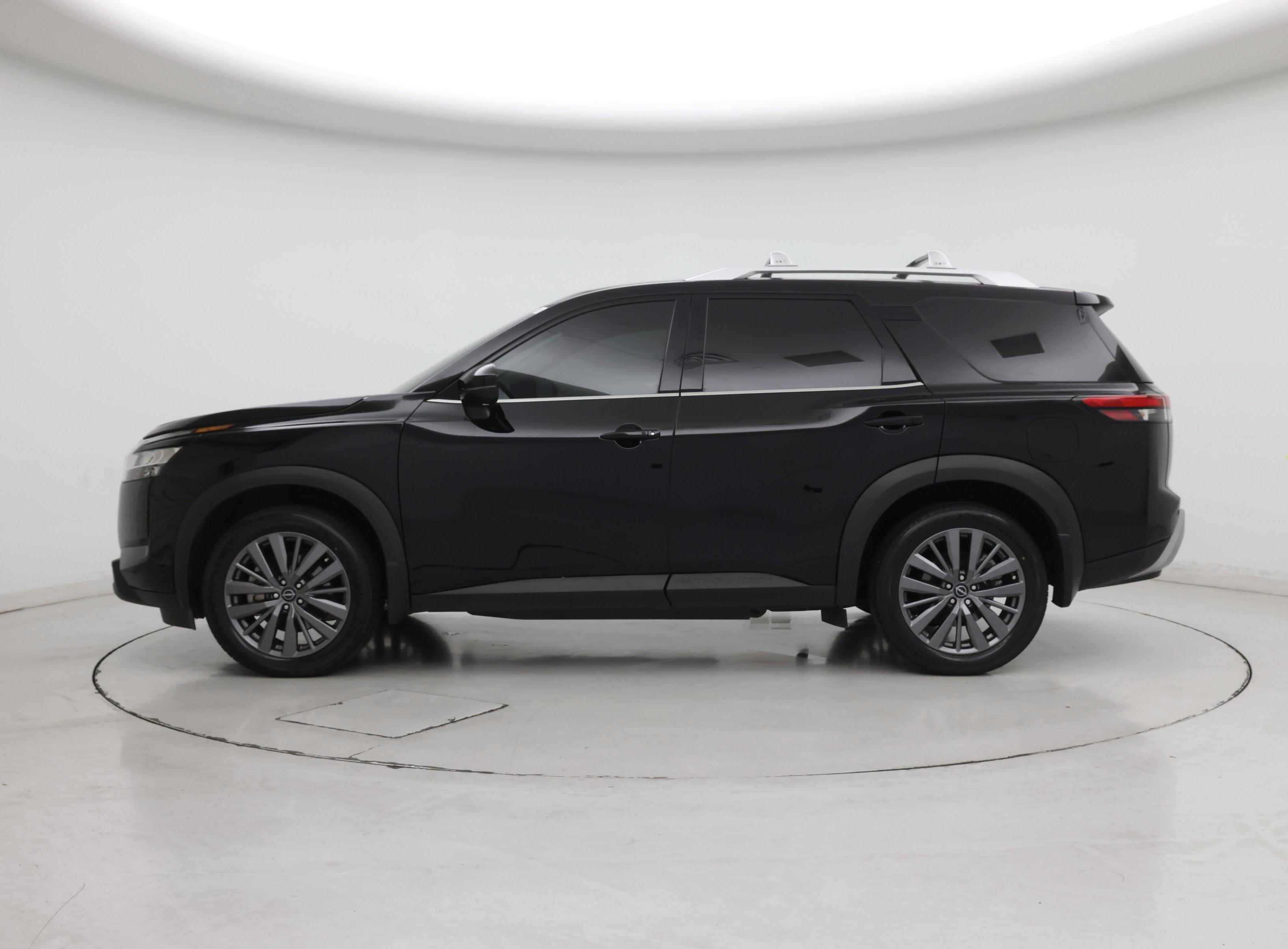 Thumbnail: 2023 Nissan Pathfinder - 3