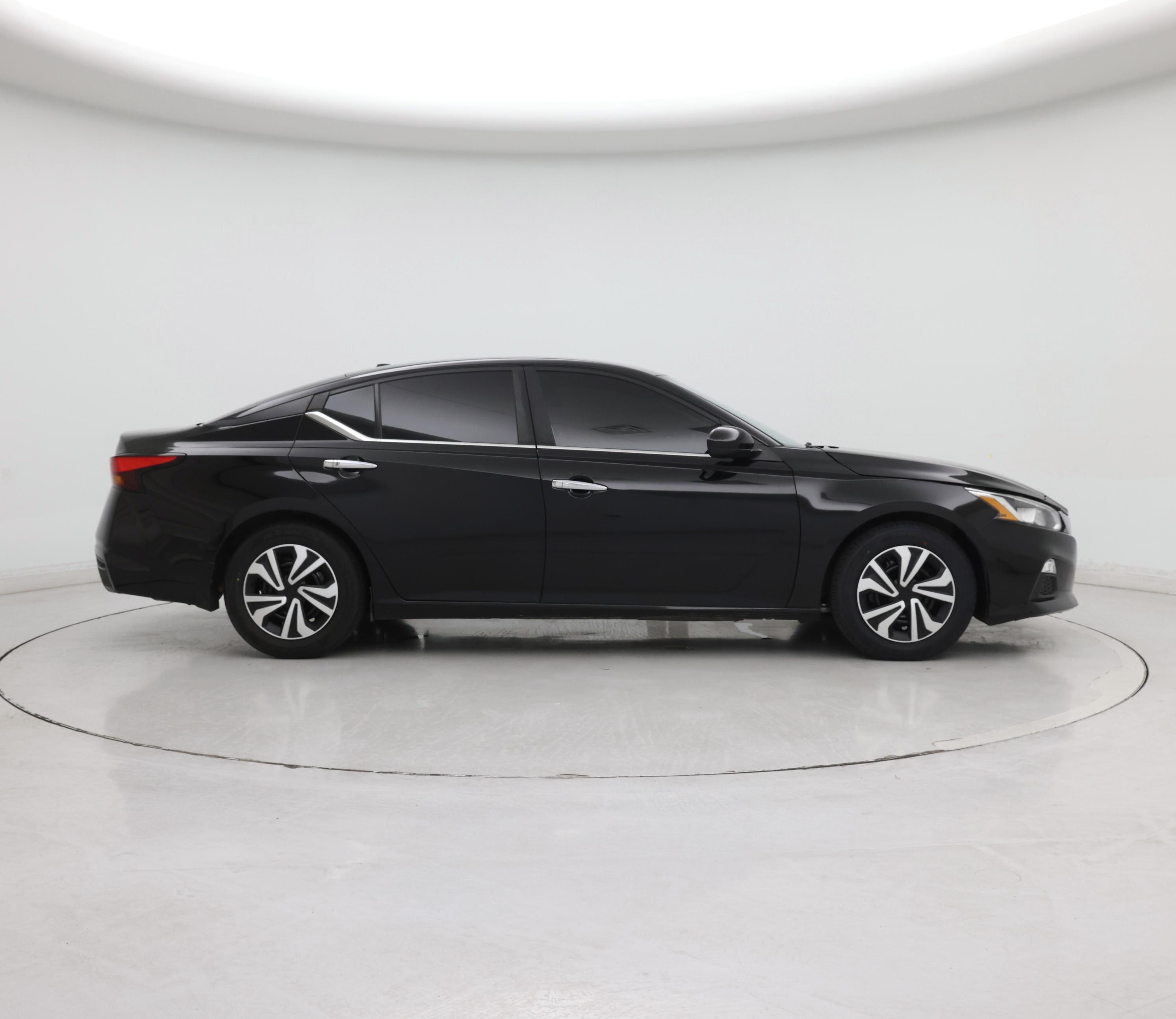 Thumbnail: 2019 Nissan Altima - 7