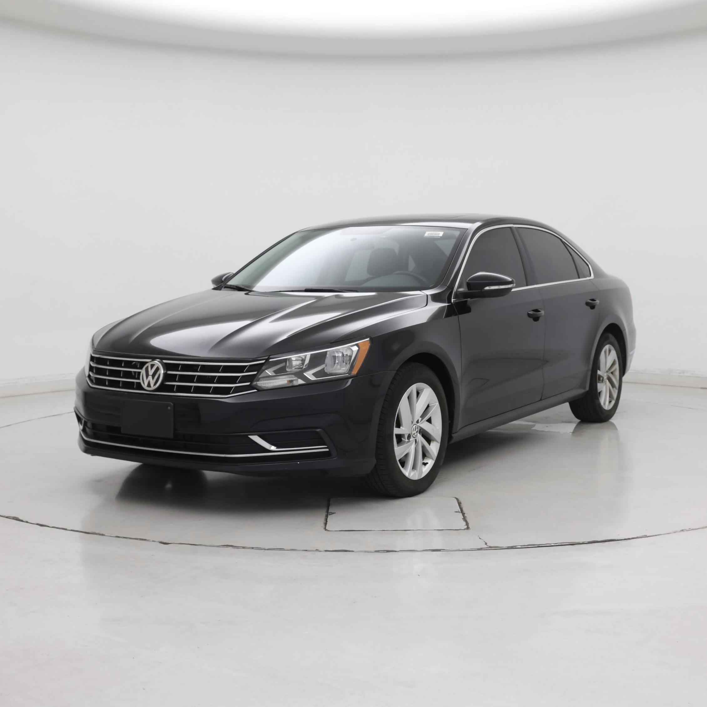 Thumbnail: 2018 Volkswagen Passat - 4