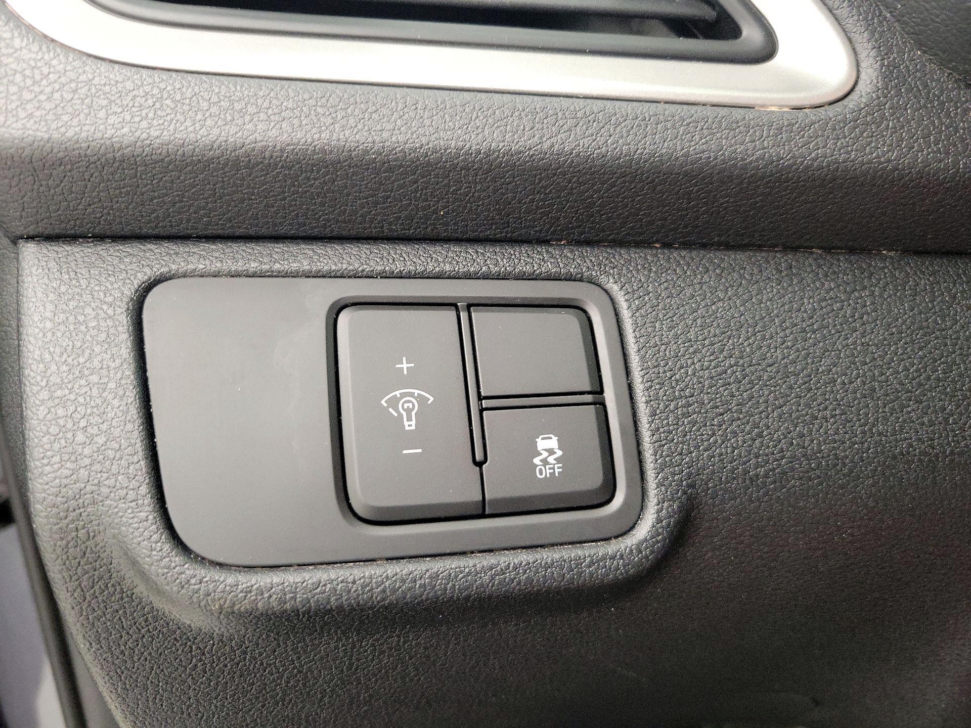 Thumbnail: 2019 Hyundai Accent - 13