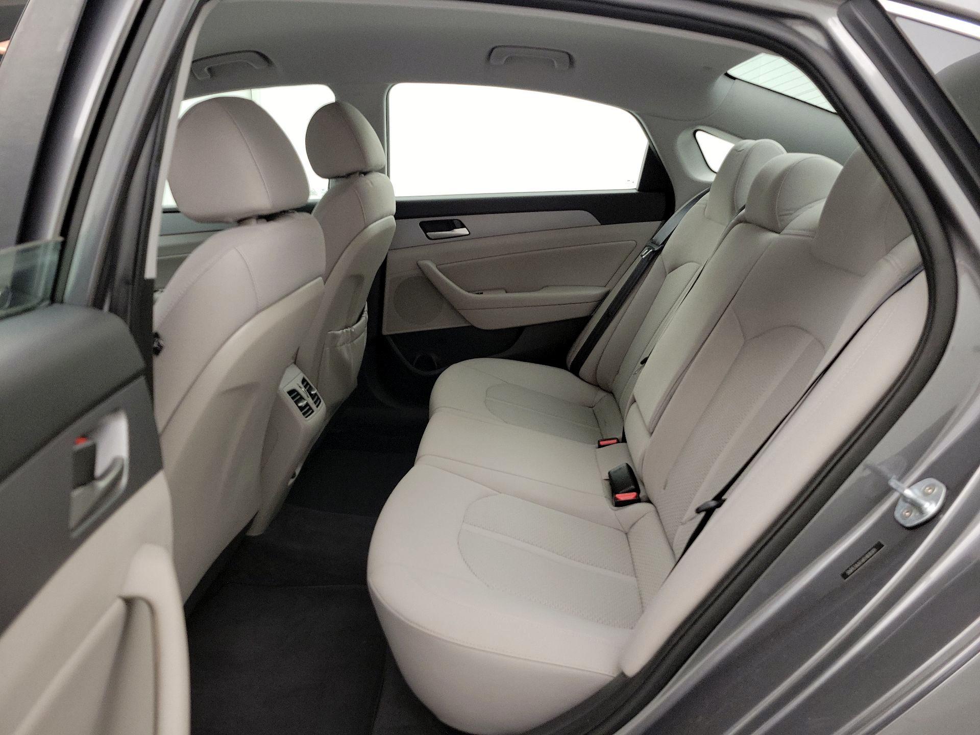 Thumbnail: 2019 Hyundai Sonata - 19