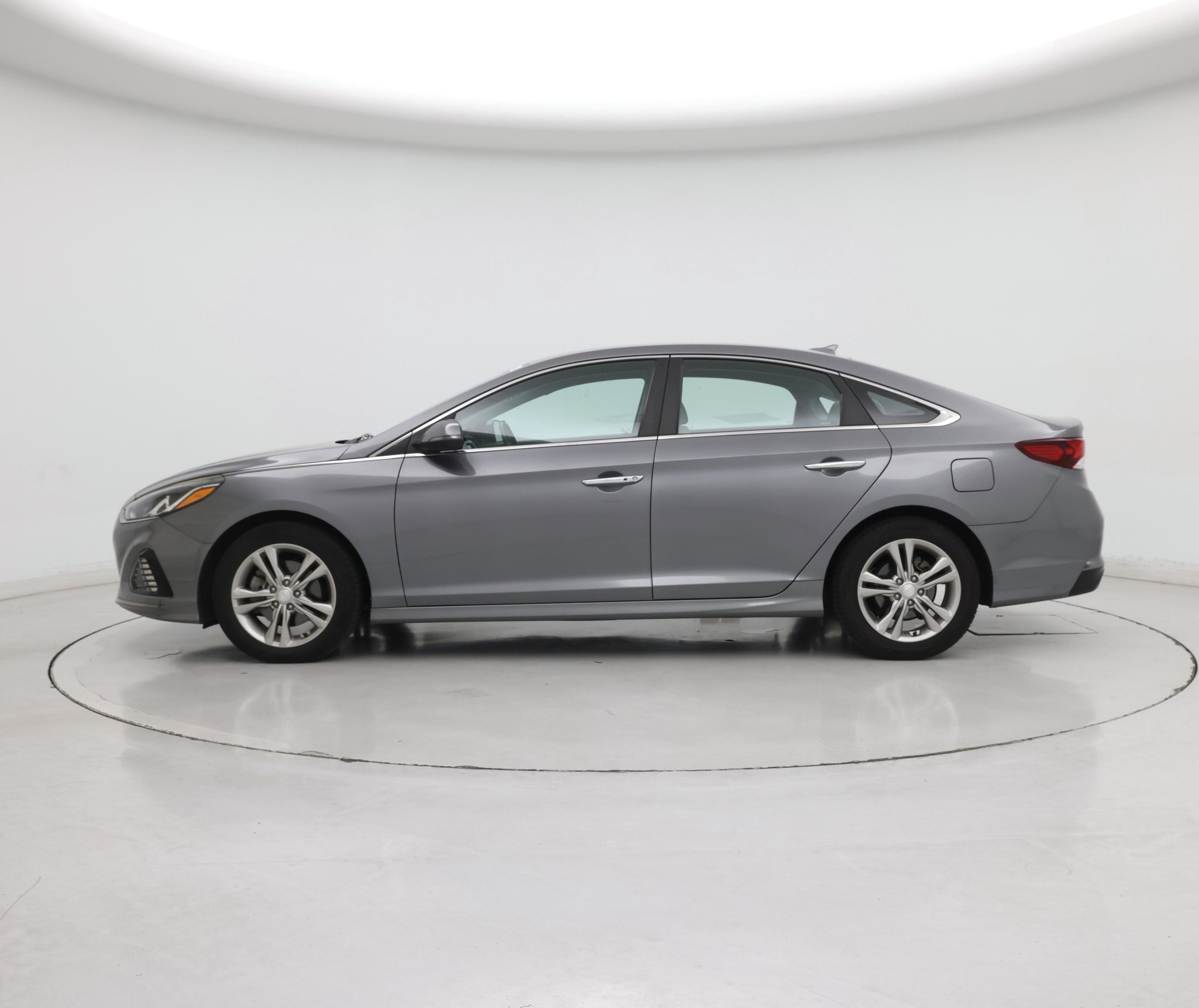 Thumbnail: 2019 Hyundai Sonata - 3