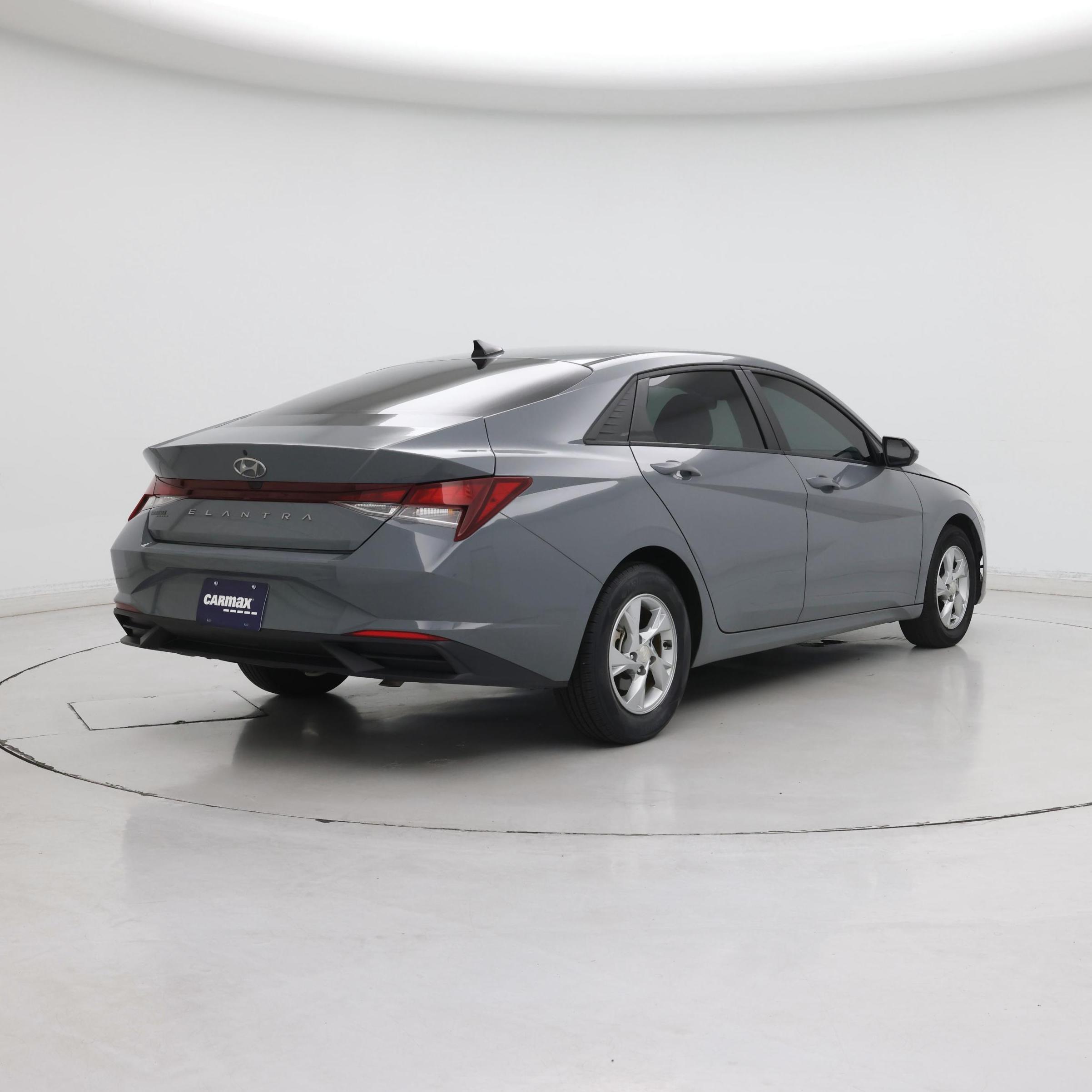 Thumbnail: 2022 Hyundai Elantra - 8