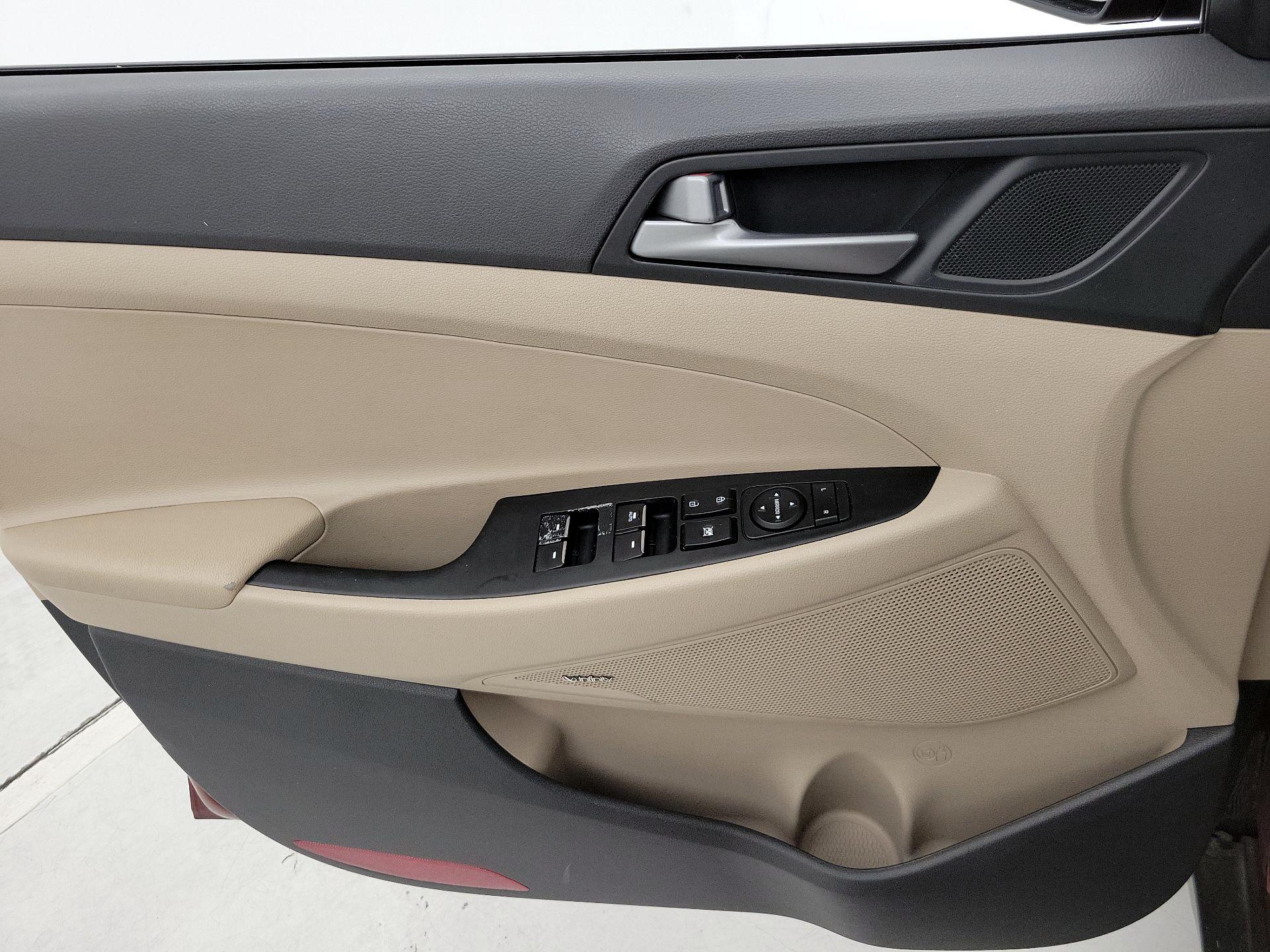 Thumbnail: 2017 Hyundai Tucson - 12