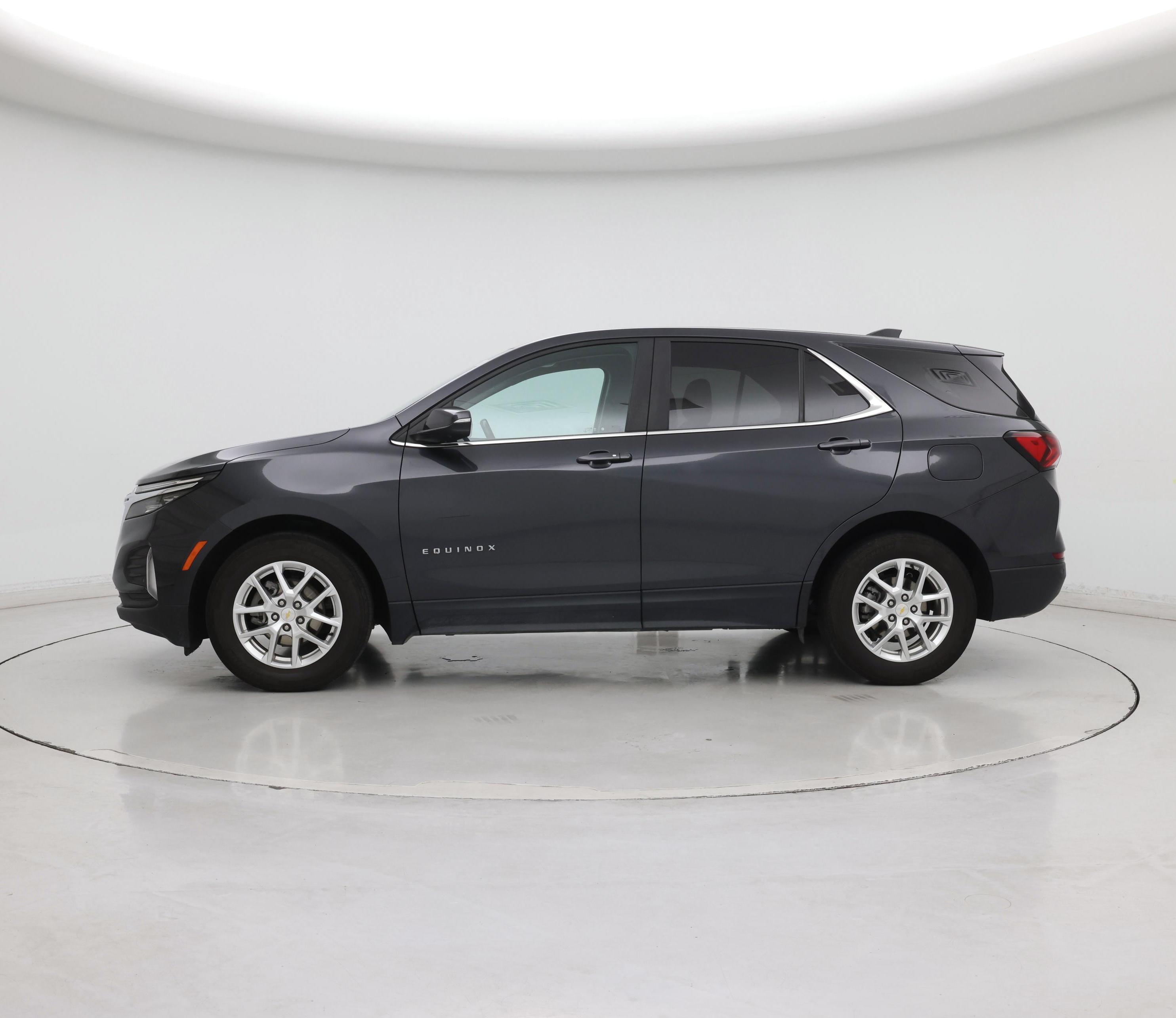 Thumbnail: 2022 Chevrolet Equinox - 3
