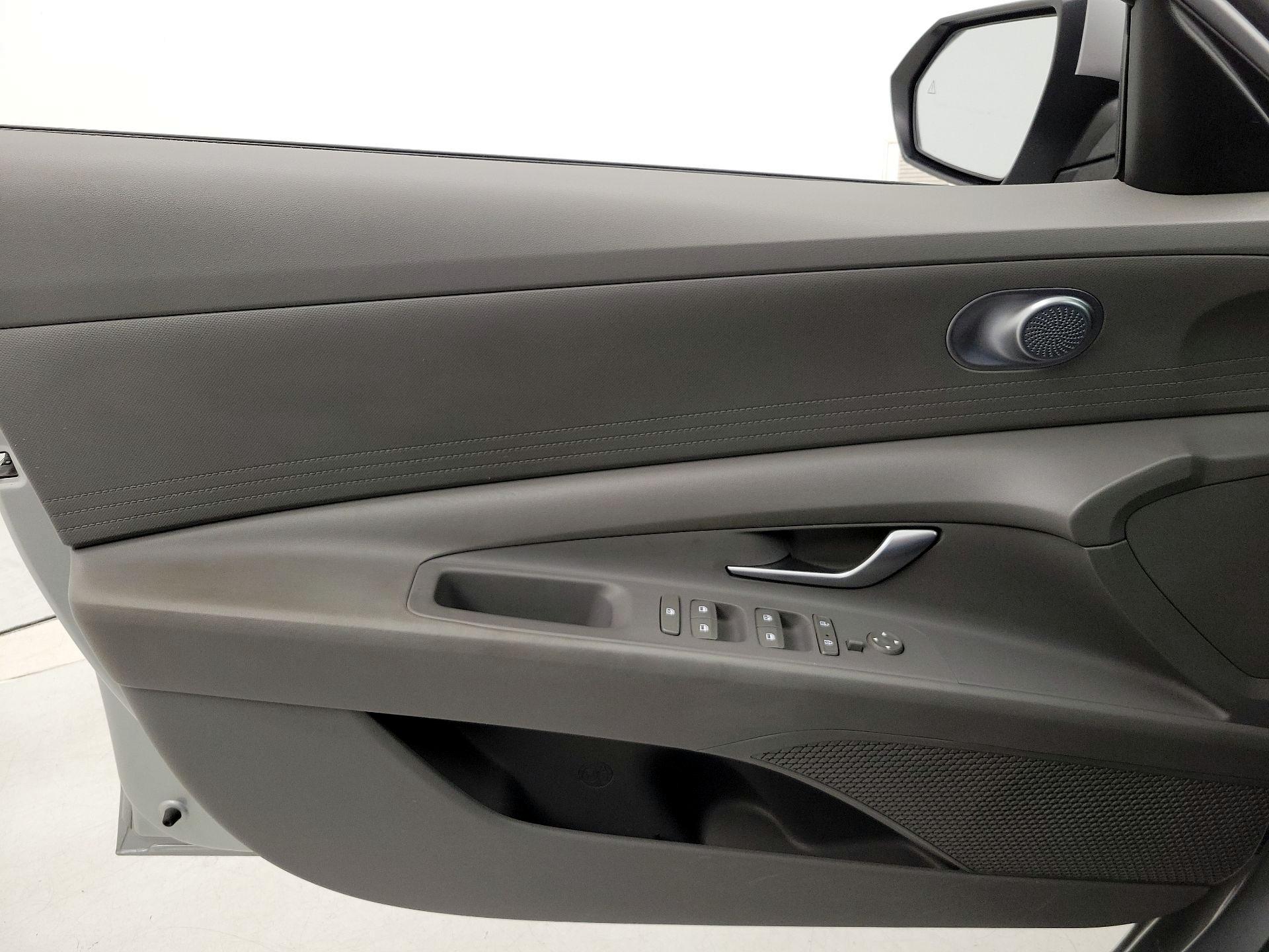 Thumbnail: 2021 Hyundai Elantra - 12