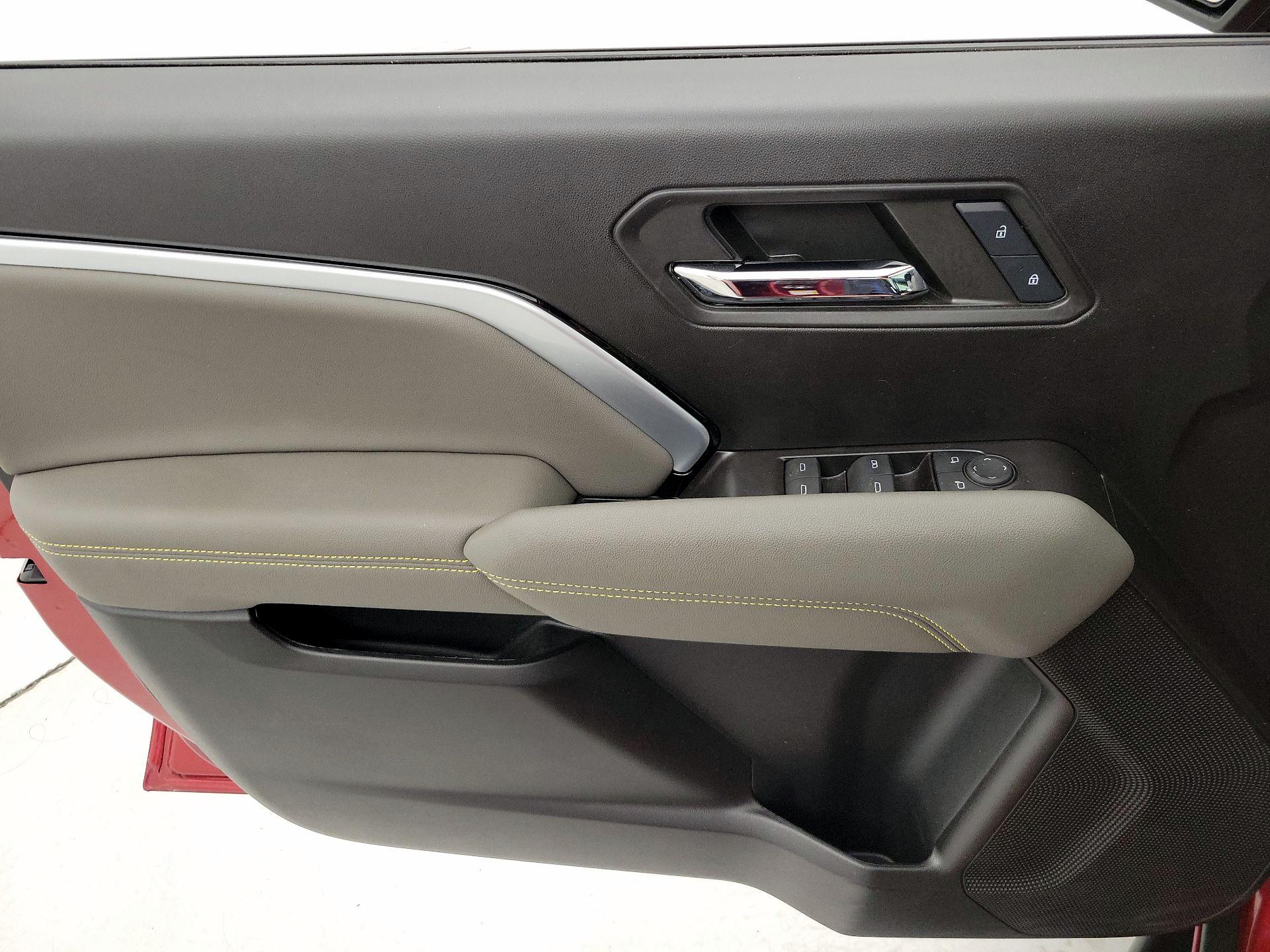 Thumbnail: 2024 Chevrolet Colorado - 12