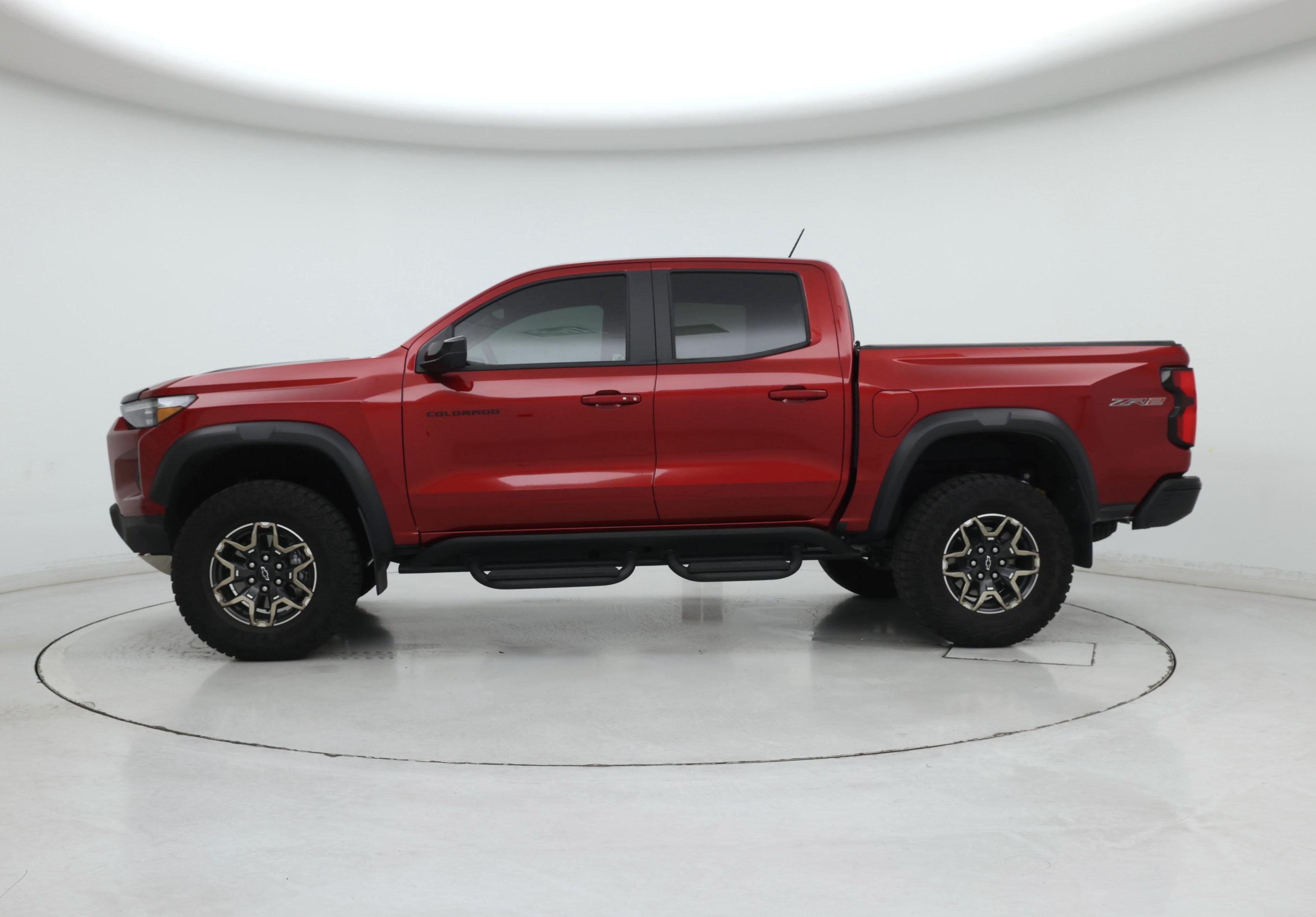 Thumbnail: 2024 Chevrolet Colorado - 3