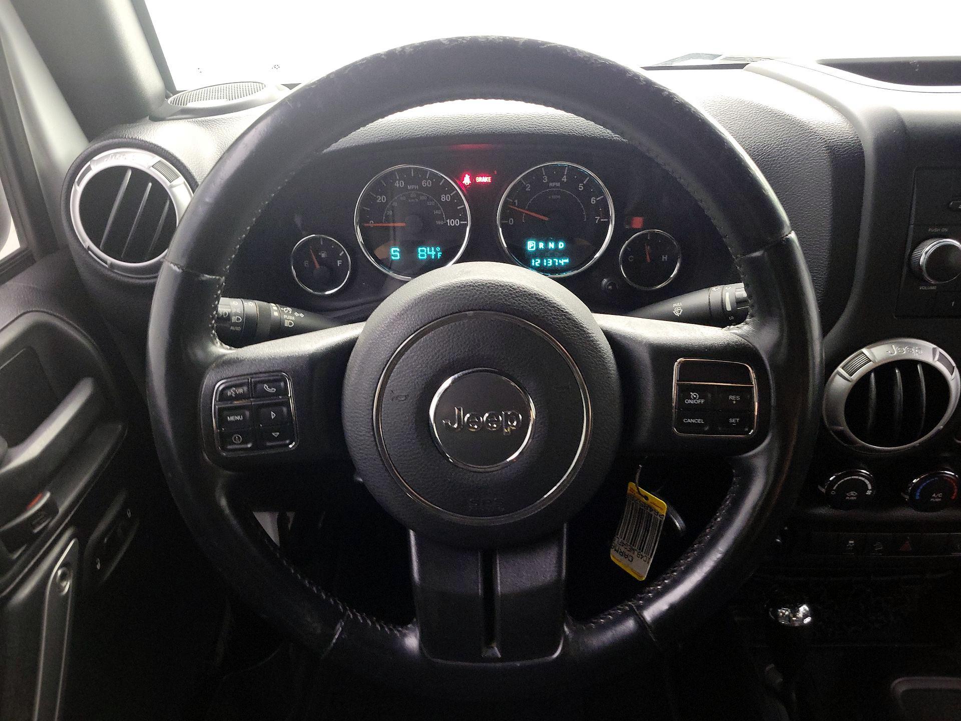 Thumbnail: 2015 Jeep Wrangler - 10