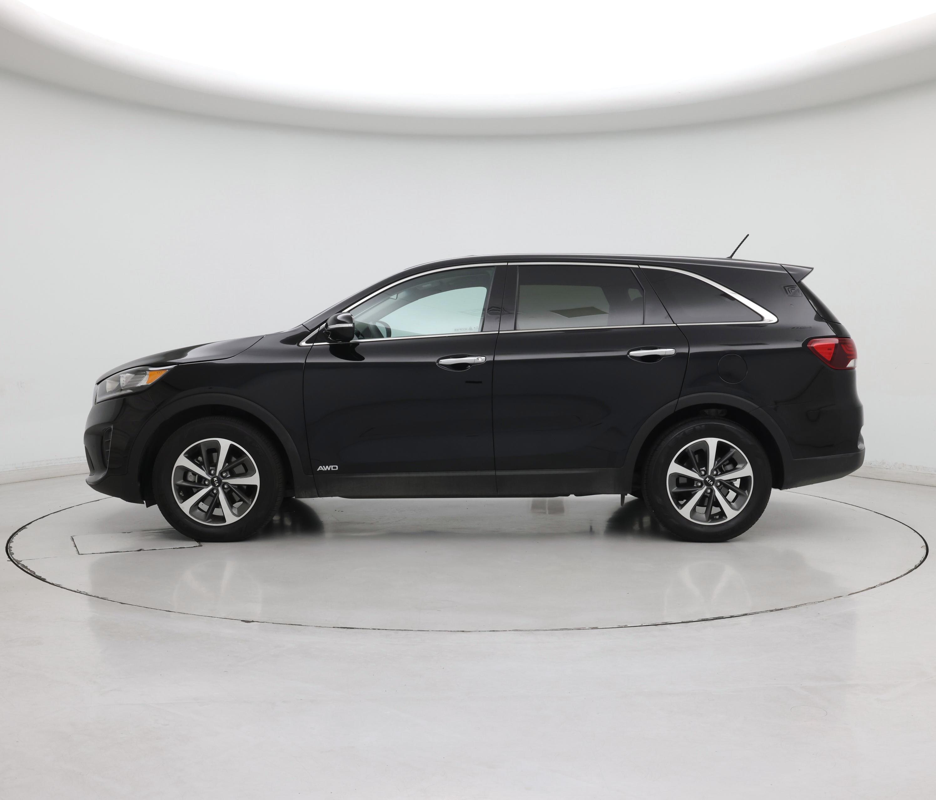 Thumbnail: 2020 Kia Sorento - 3