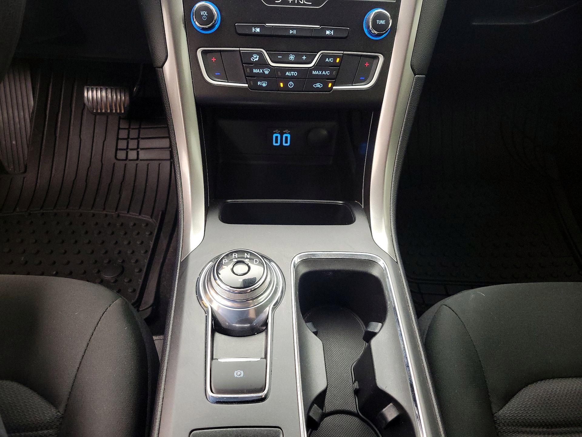 Thumbnail: 2020 Ford Fusion - 17