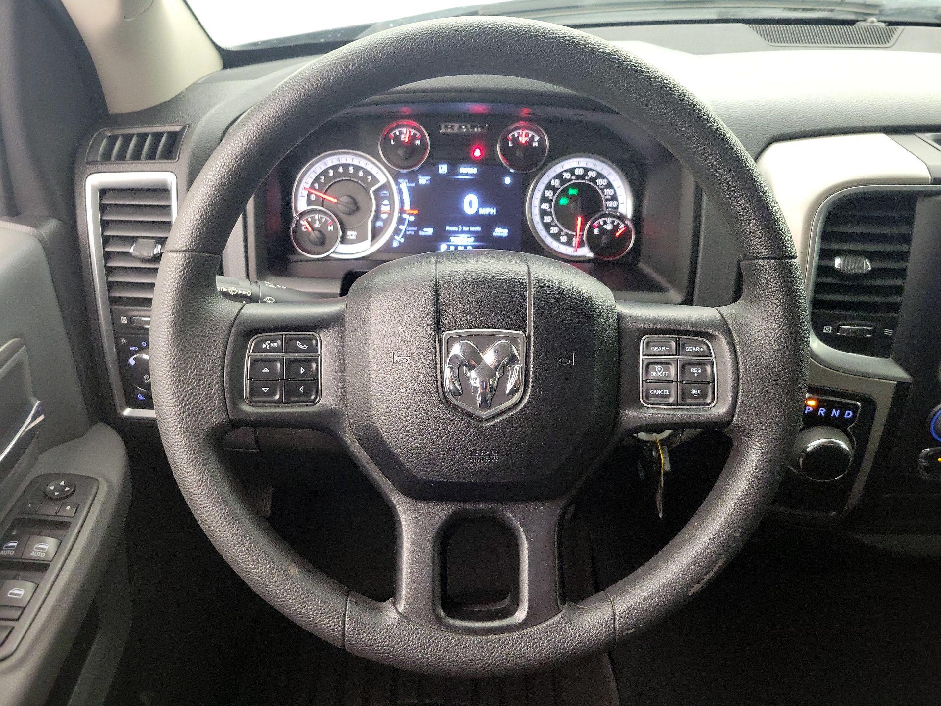 Thumbnail: 2019 RAM 1500 Classic - 10