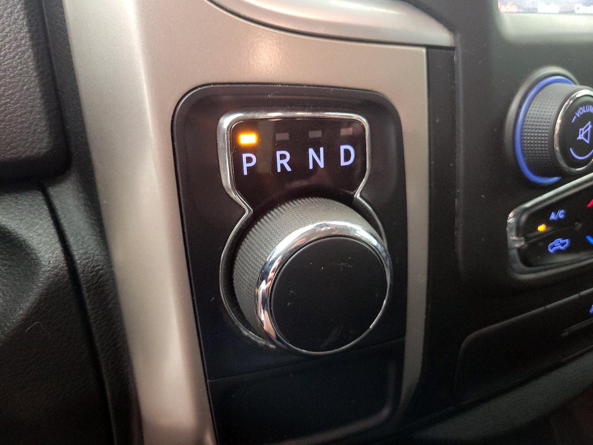 Thumbnail: 2019 RAM 1500 Classic - 17