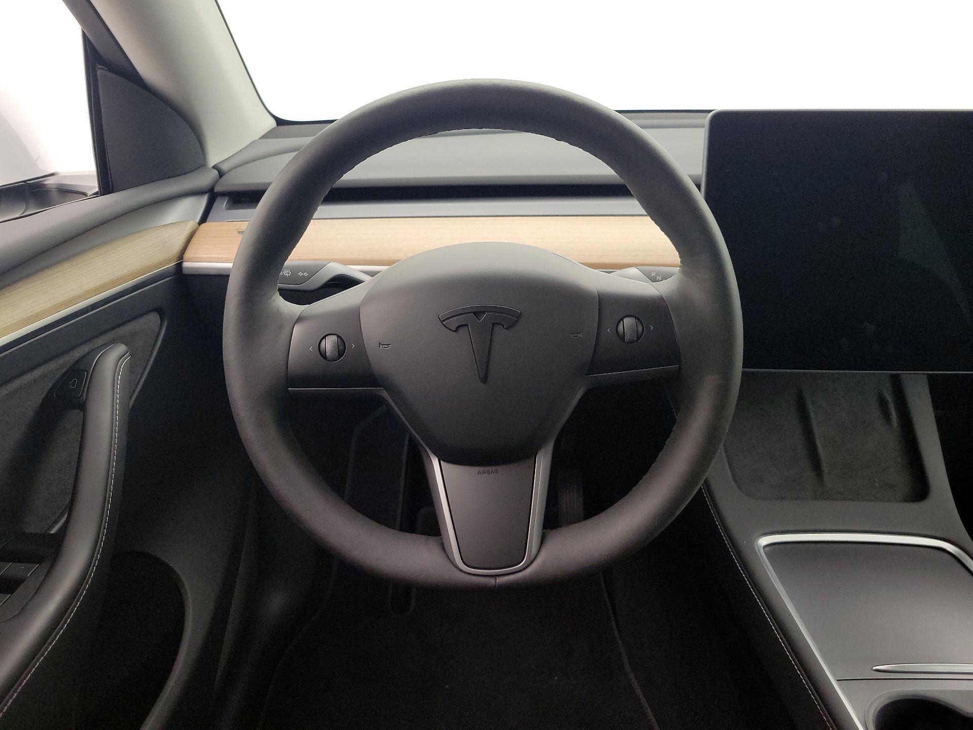 Thumbnail: 2023 Tesla Model Y - 10