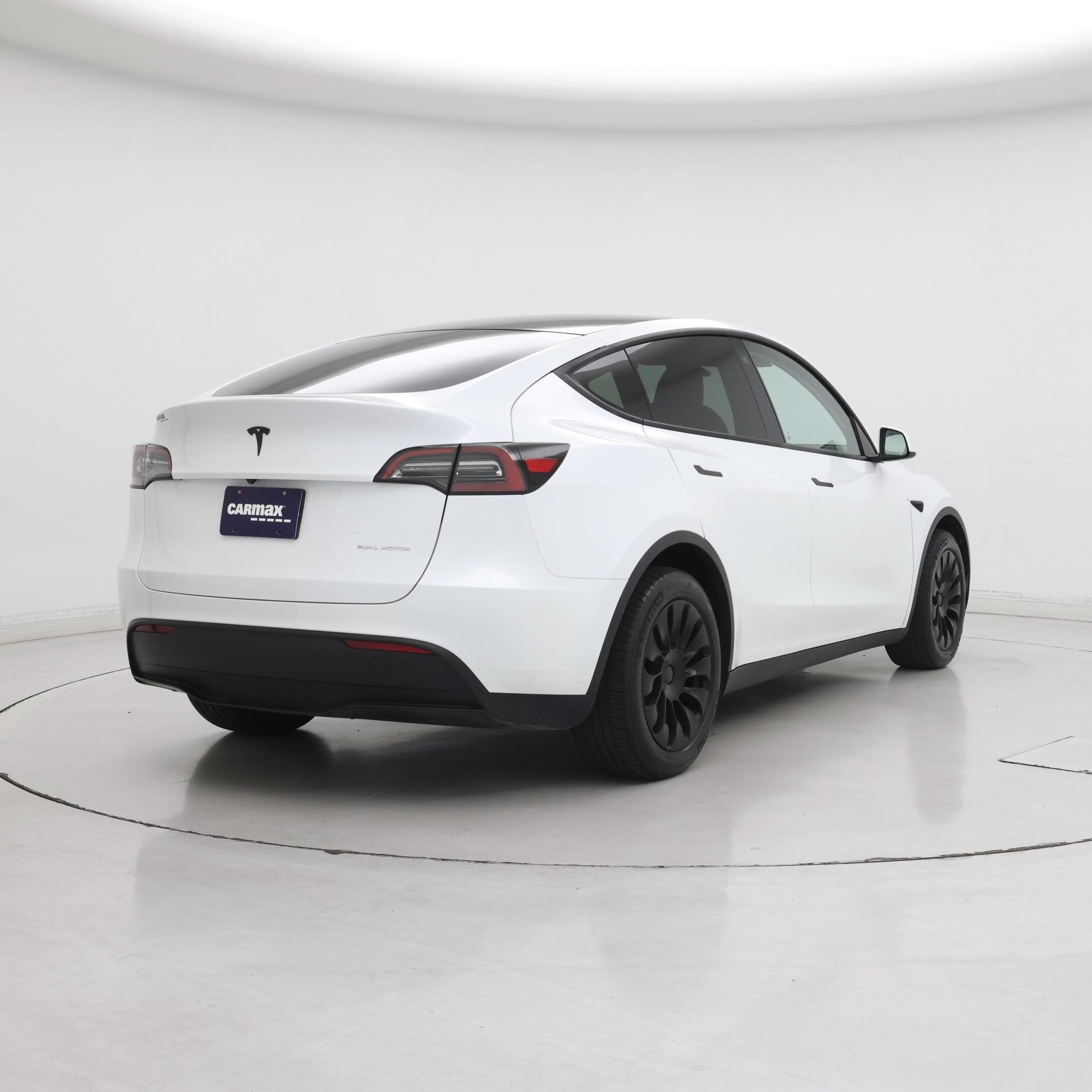 Thumbnail: 2023 Tesla Model Y - 8