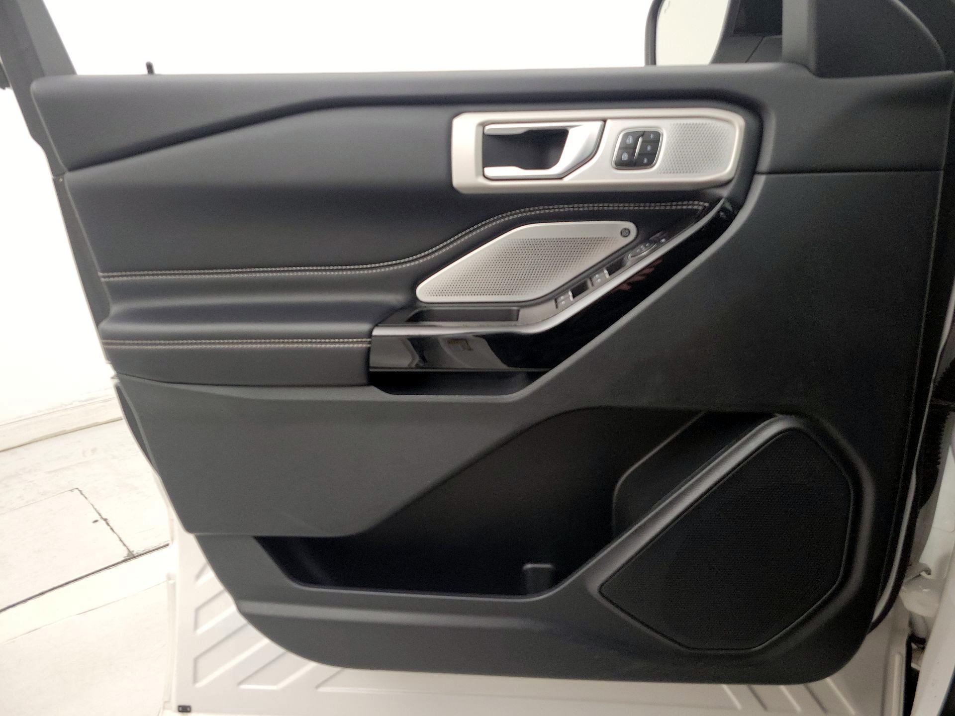 Thumbnail: 2021 Ford Explorer - 12