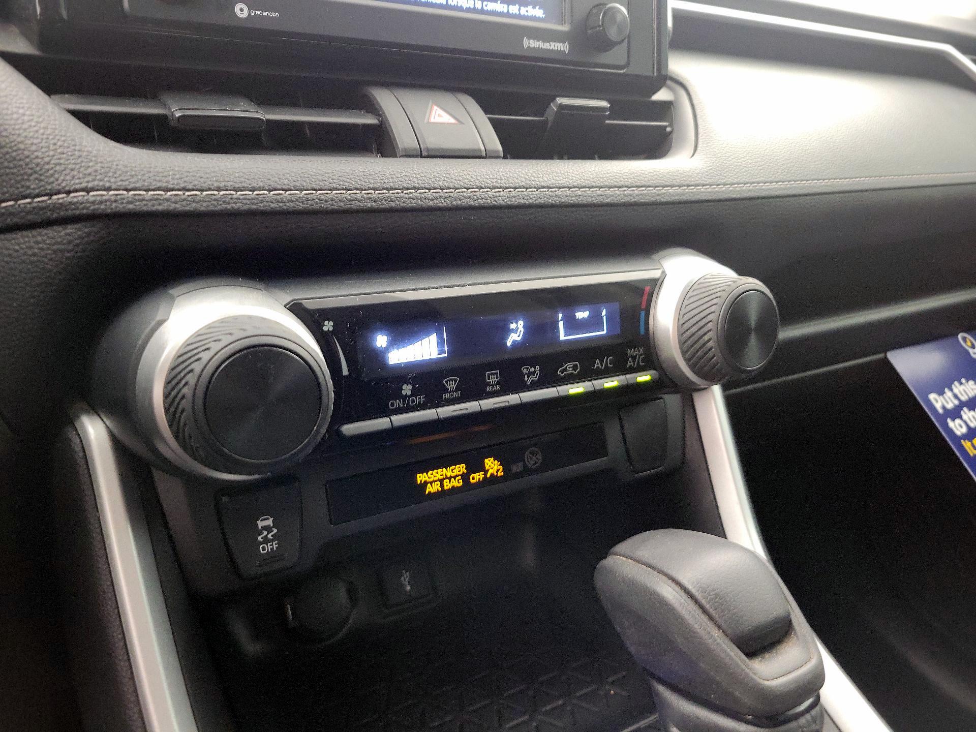 Thumbnail: 2021 Toyota RAV4 - 16