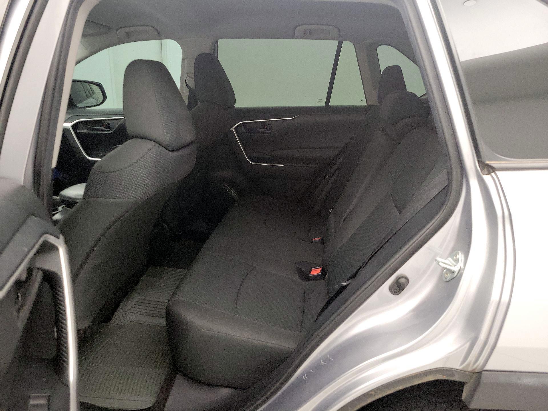Thumbnail: 2021 Toyota RAV4 - 19