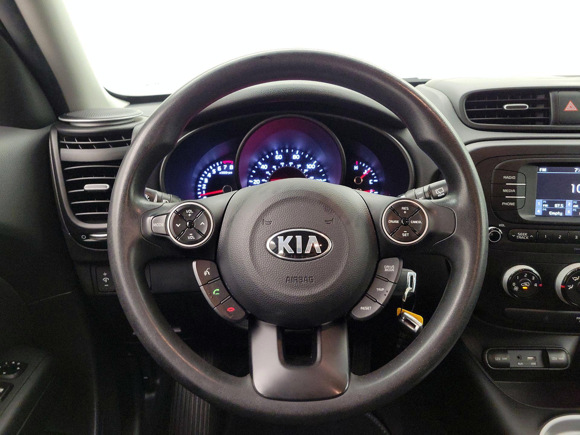 Thumbnail: 2017 Kia Soul - 10