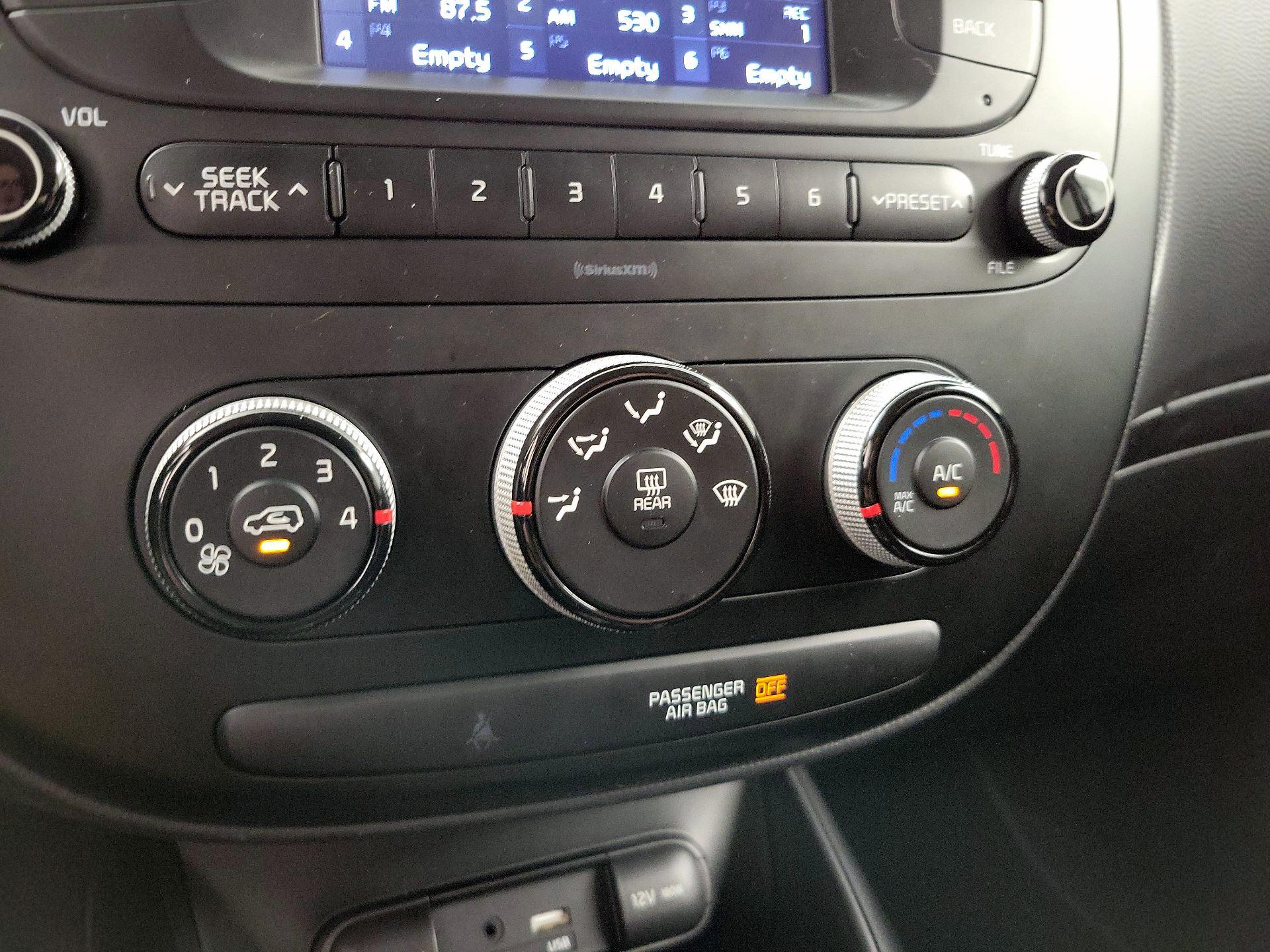 Thumbnail: 2017 Kia Soul - 15