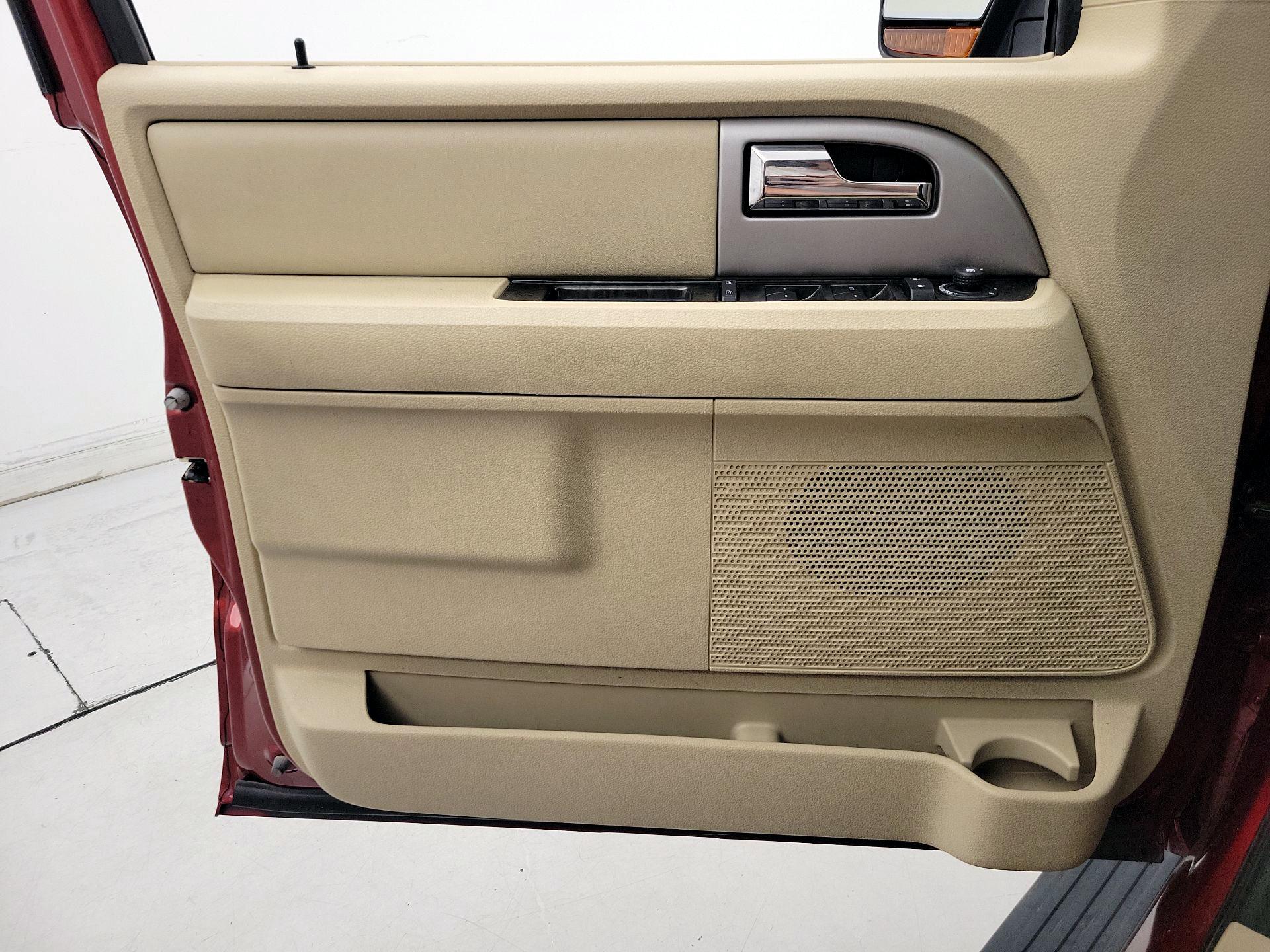 Thumbnail: 2017 Ford Expedition - 12