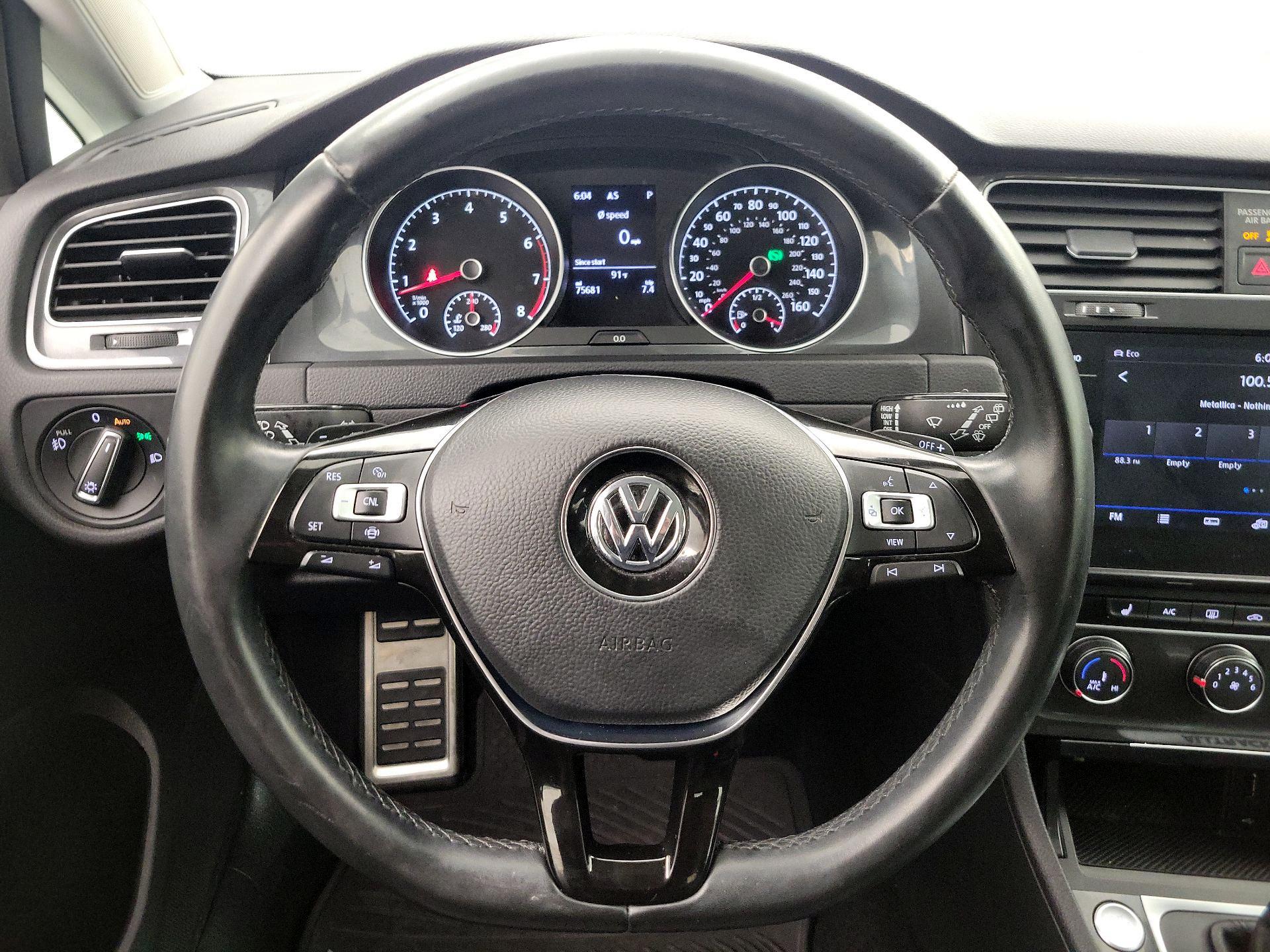 Thumbnail: 2019 Volkswagen Golf - 10