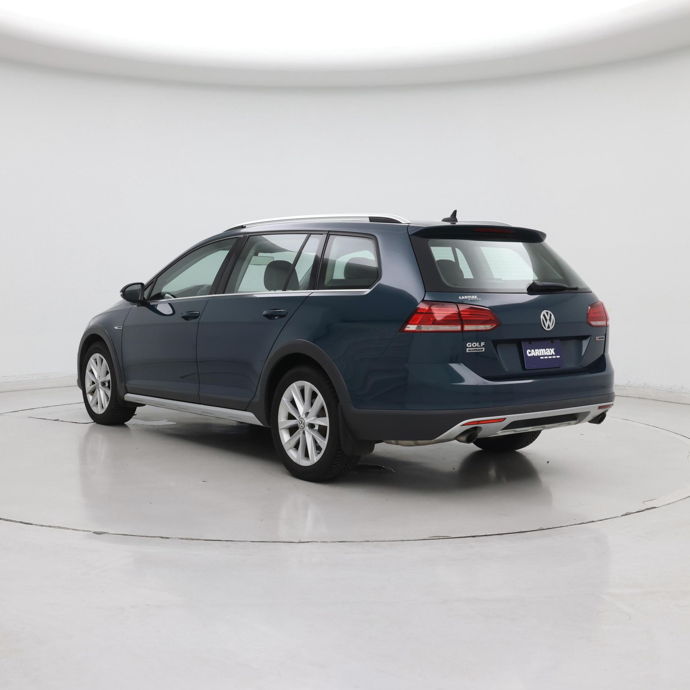 Thumbnail: 2019 Volkswagen Golf - 2