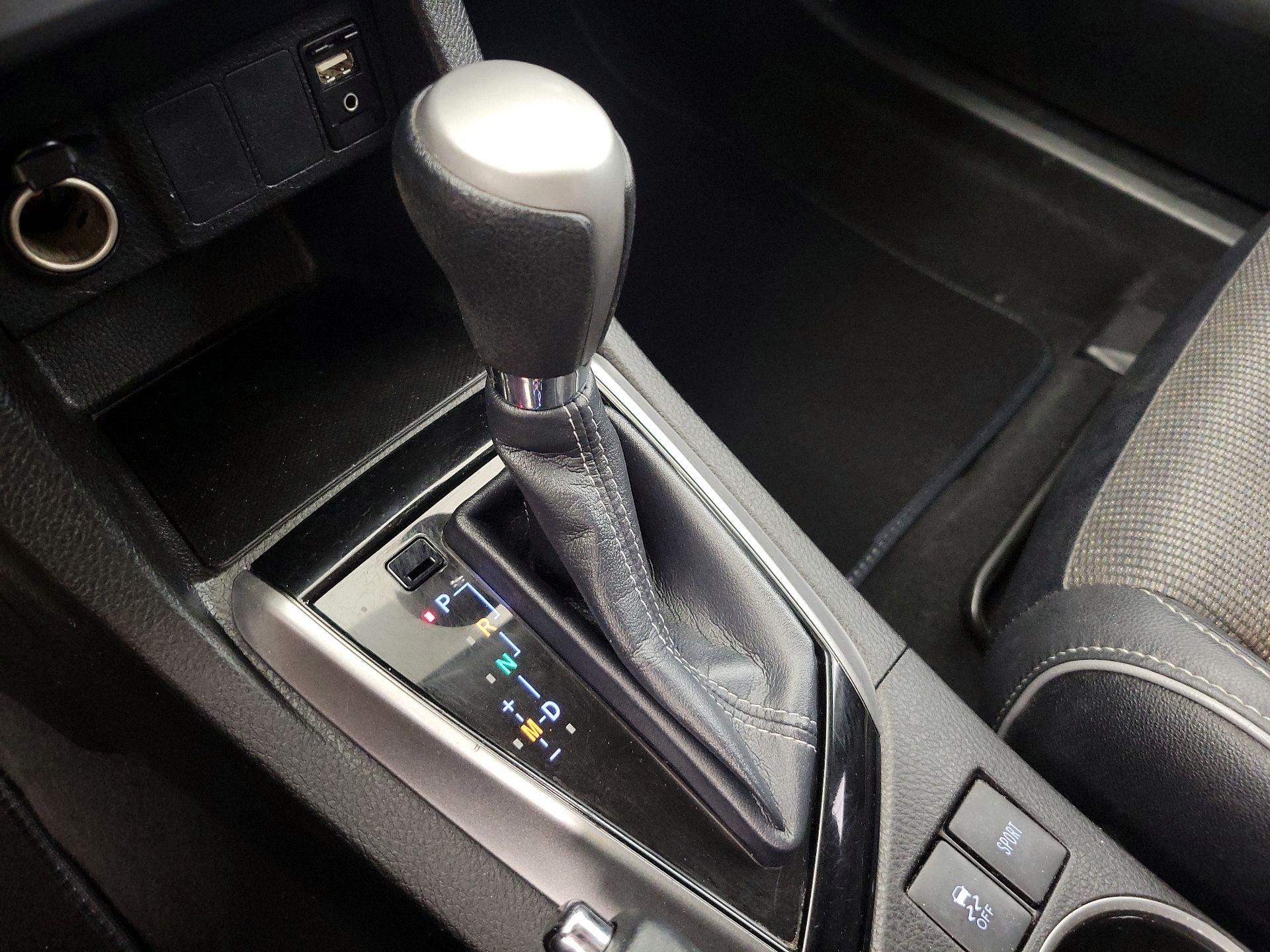 Thumbnail: 2016 Toyota Corolla - 17