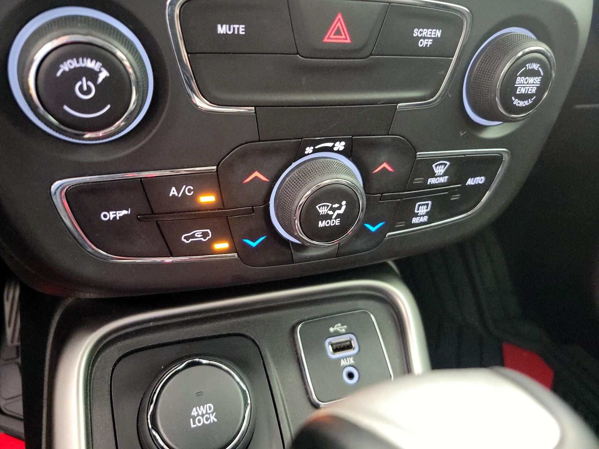 Thumbnail: 2017 Jeep Compass - 16