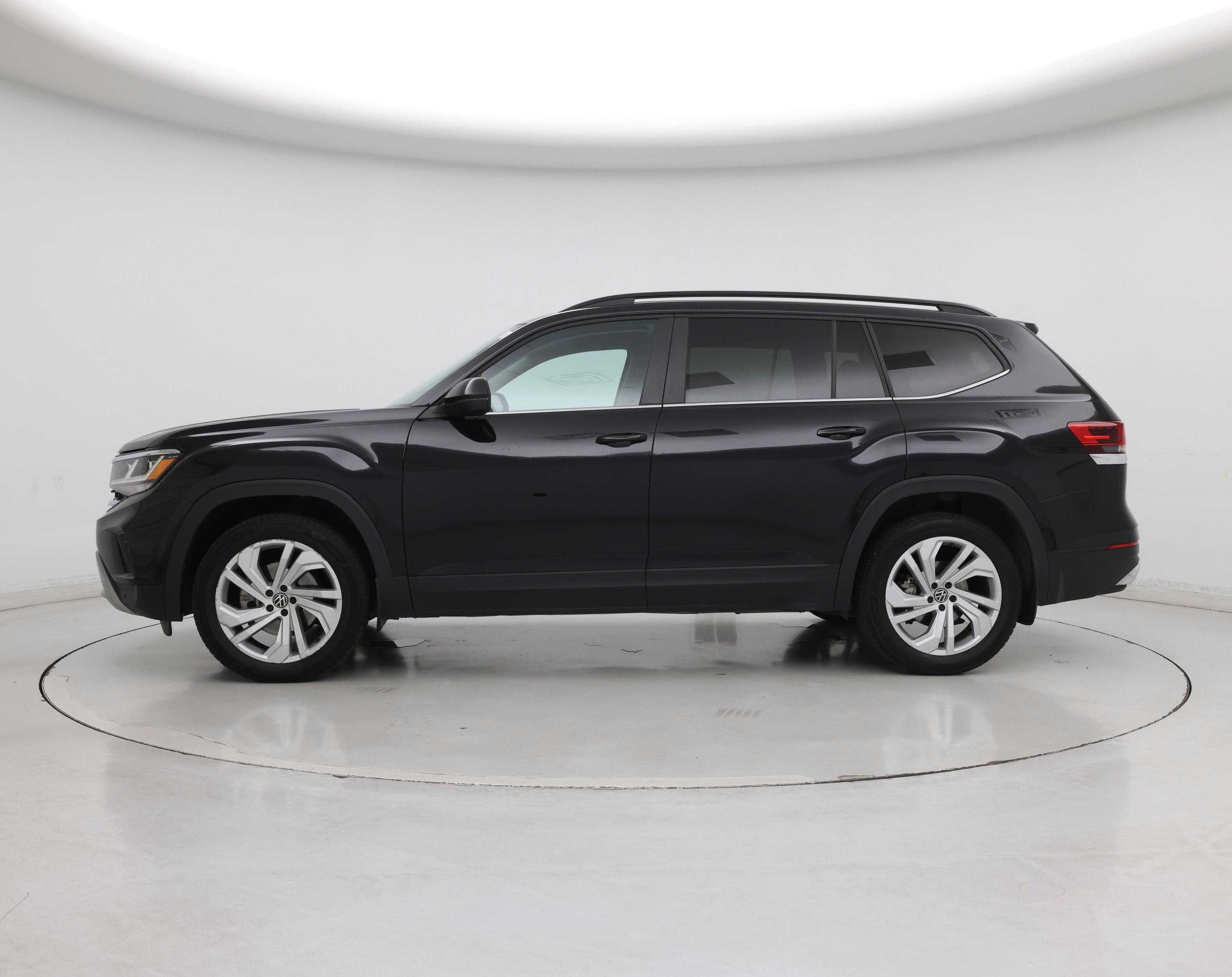 Thumbnail: 2021 Volkswagen Atlas - 3