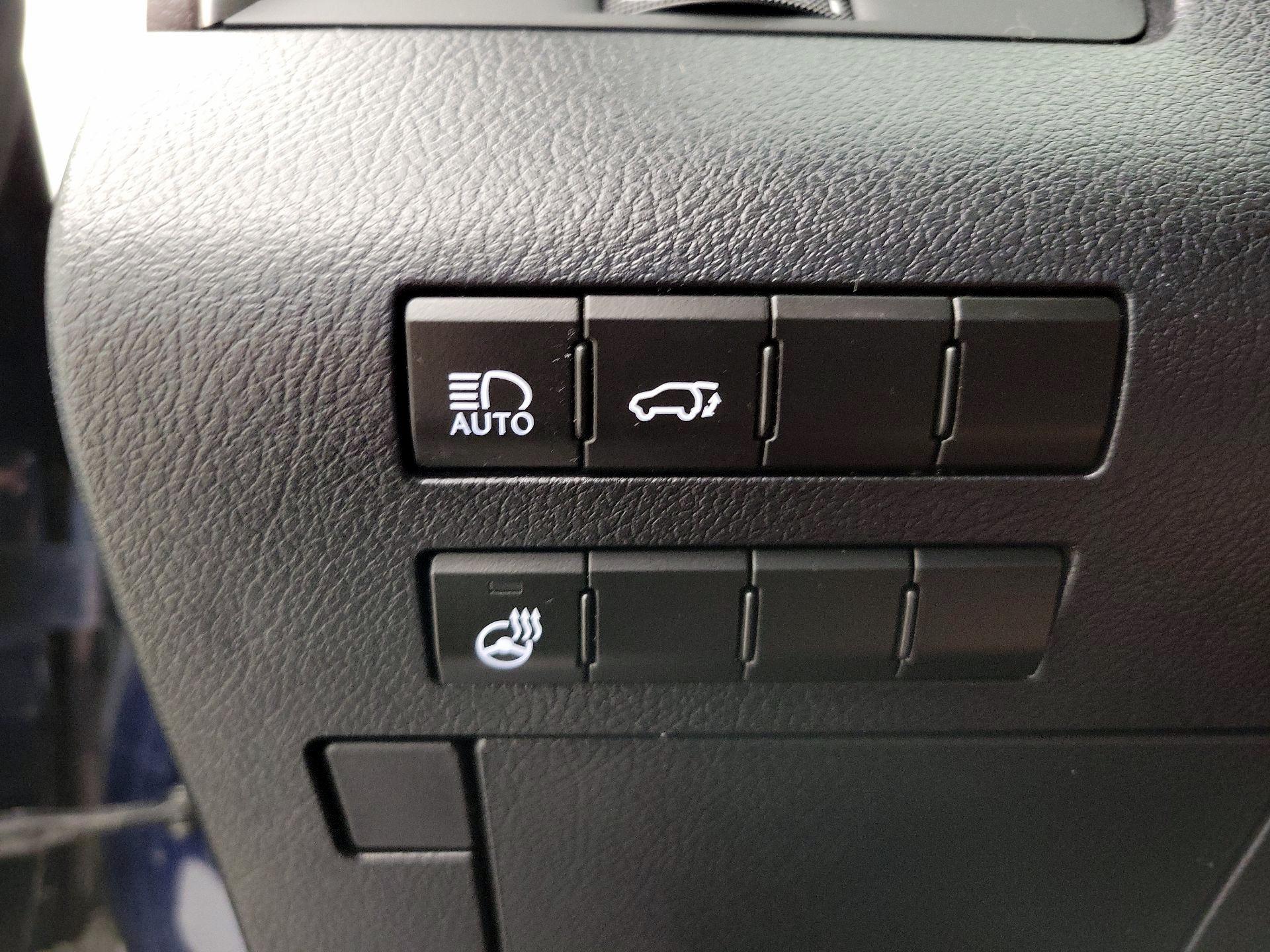 Thumbnail: 2016 Lexus RX - 13
