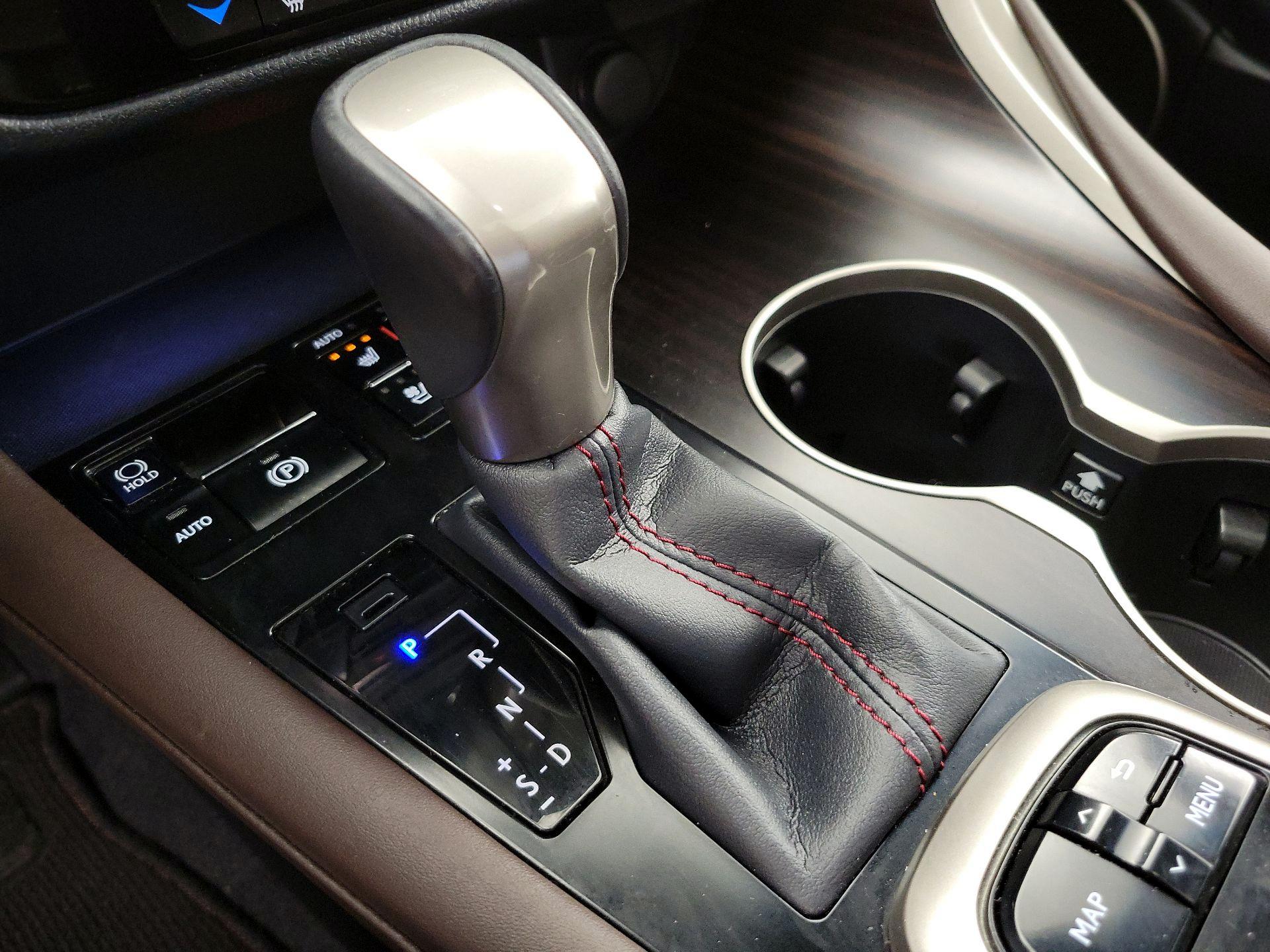 Thumbnail: 2016 Lexus RX - 18
