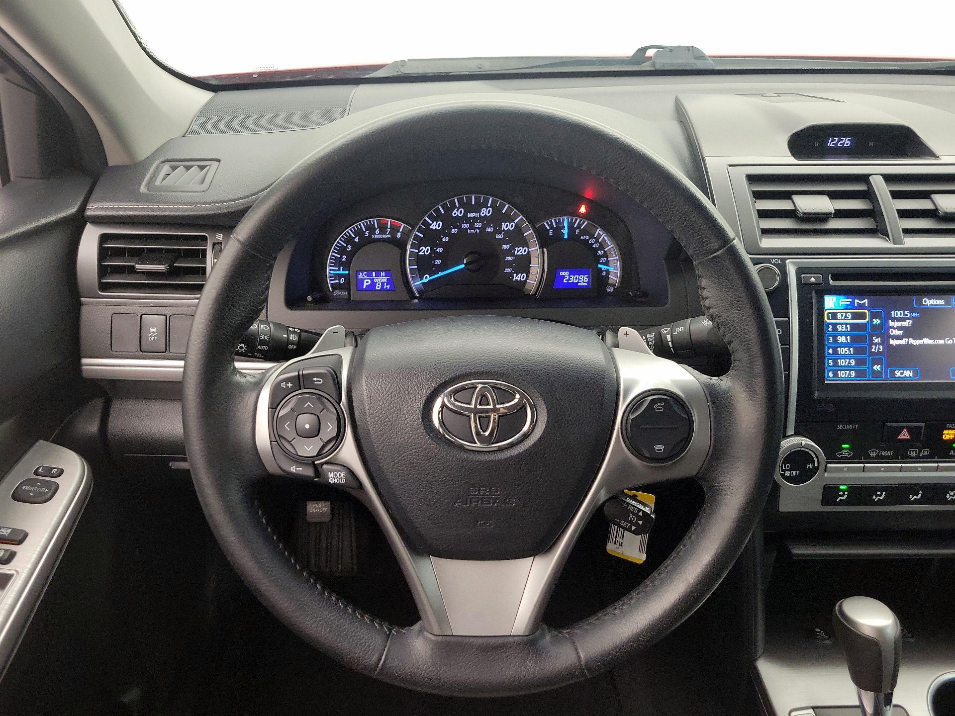 Thumbnail: 2013 Toyota Camry - 10