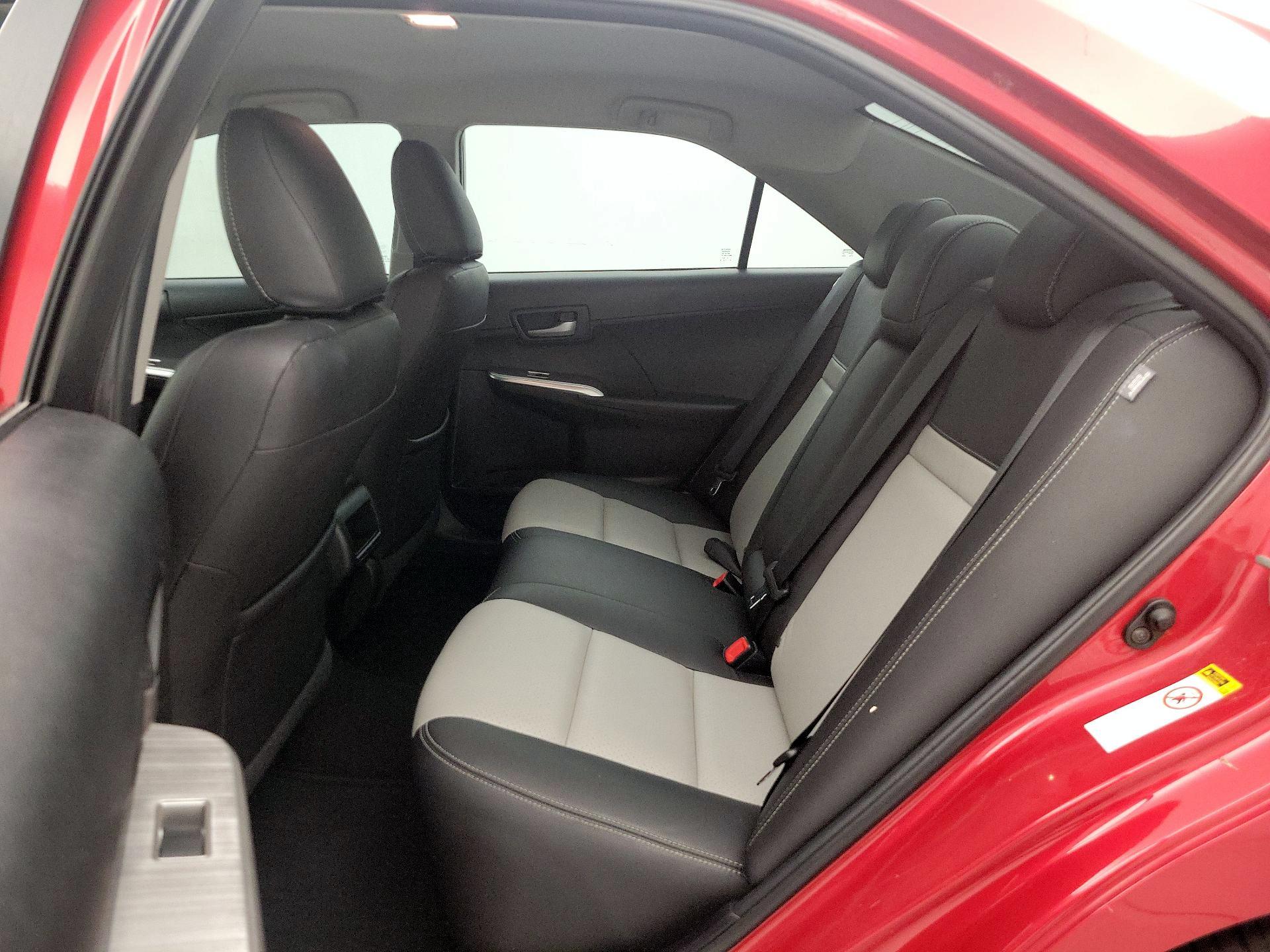 Thumbnail: 2013 Toyota Camry - 18