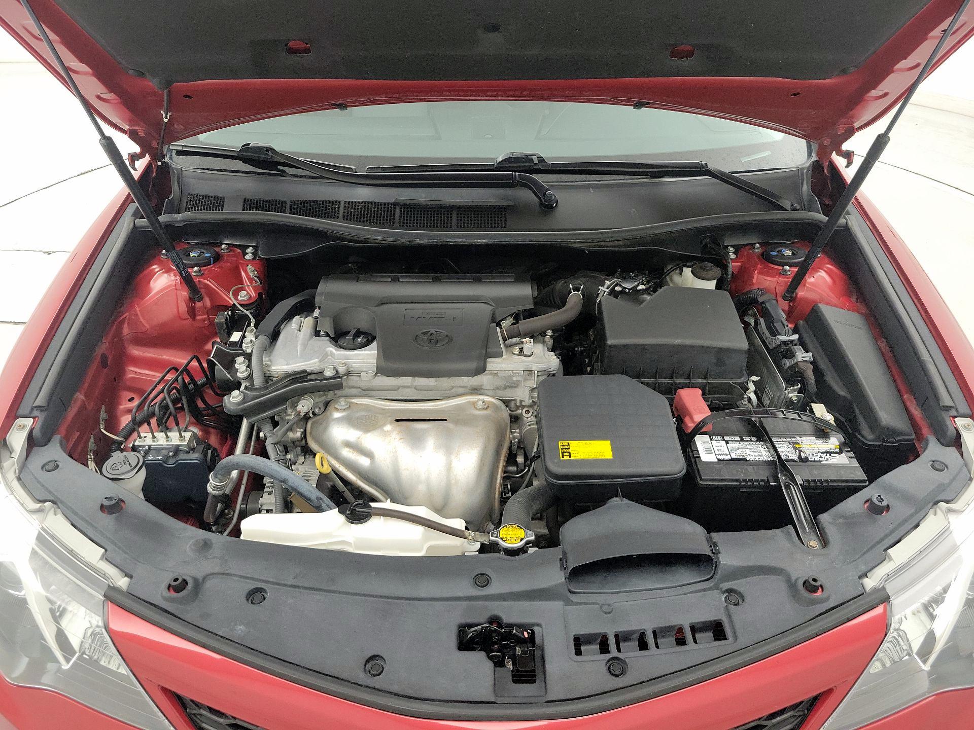 Thumbnail: 2013 Toyota Camry - 20