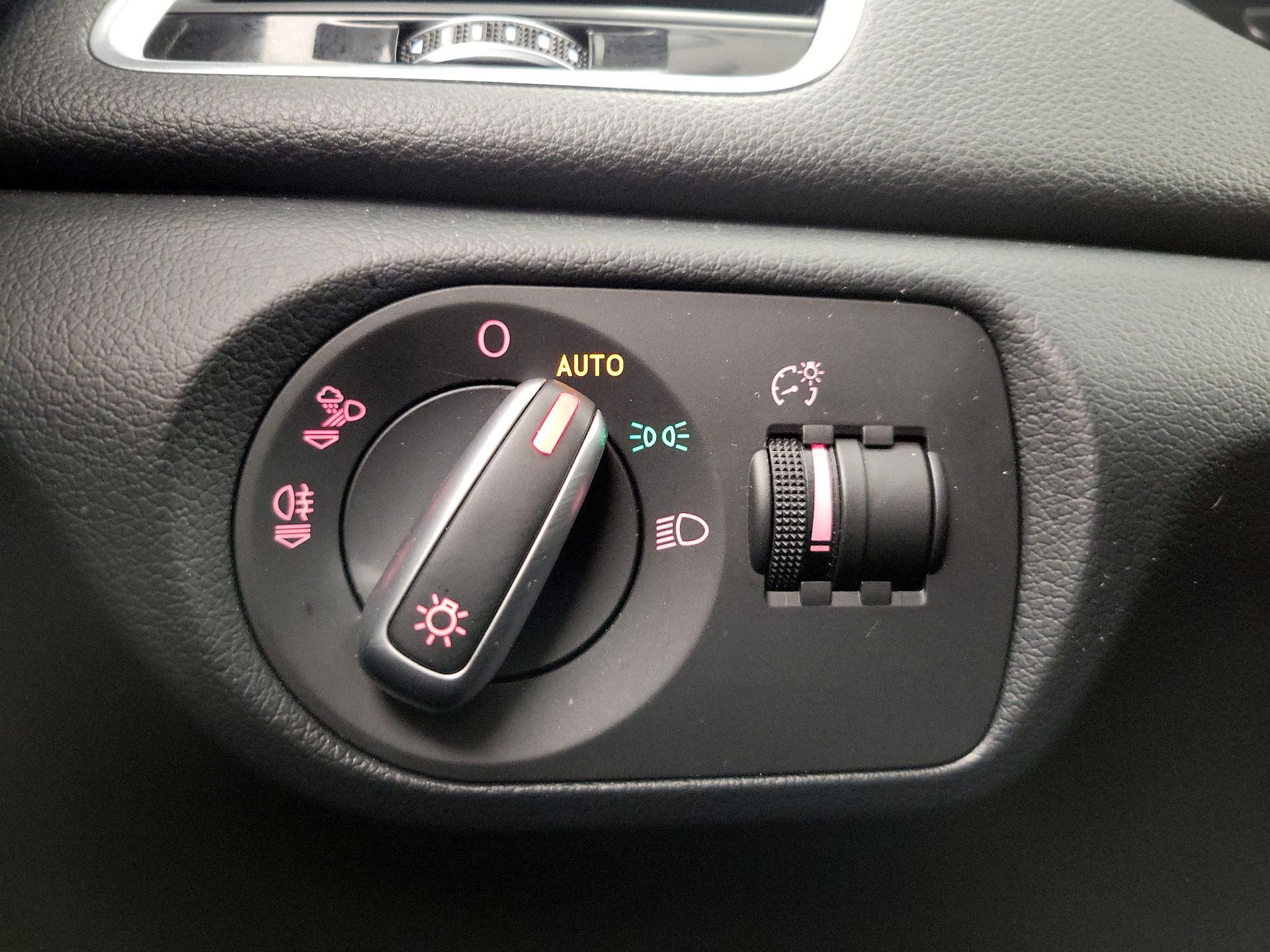 Thumbnail: 2016 Audi Q3 - 13
