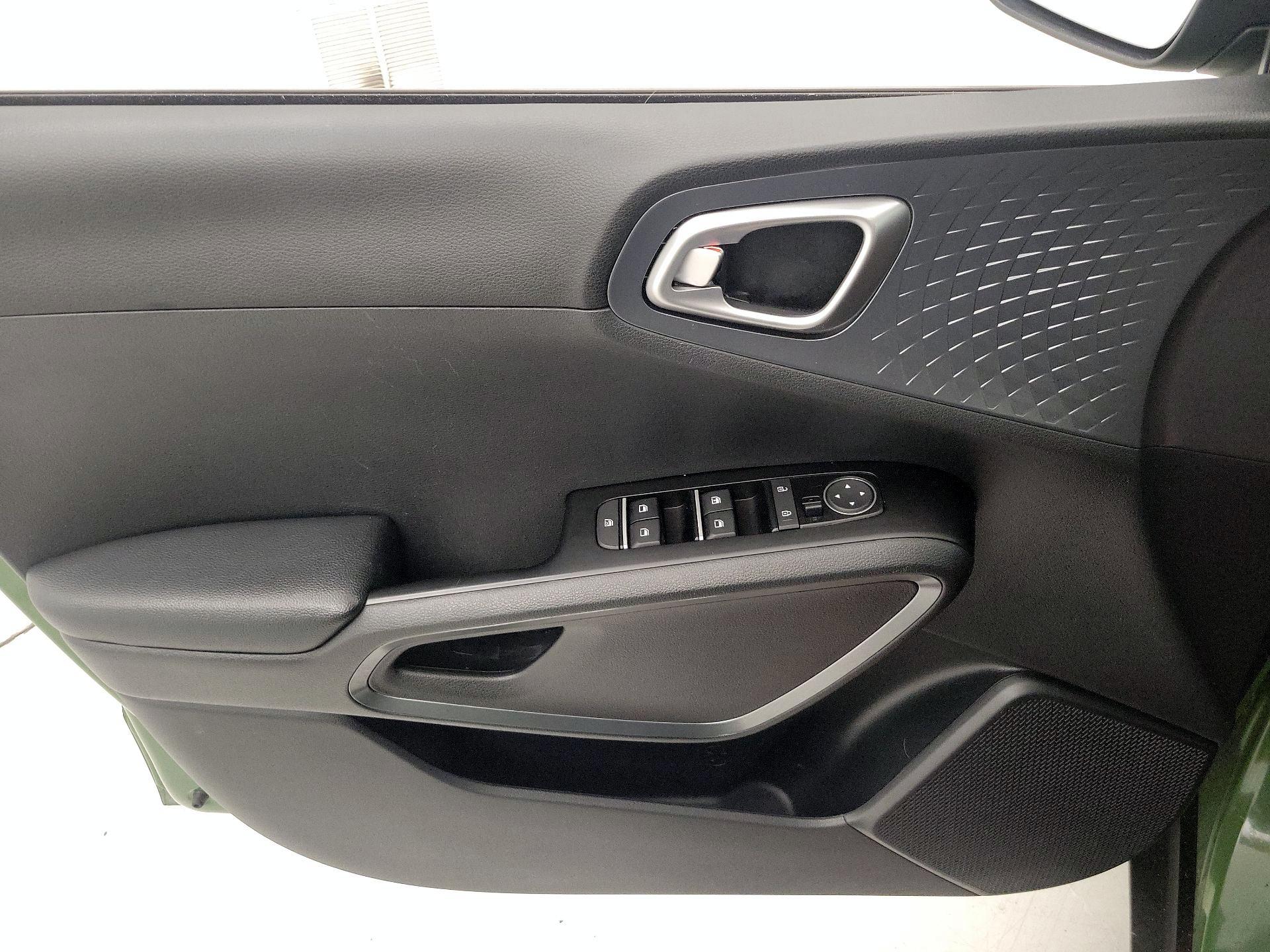 Thumbnail: 2021 Kia Soul - 12