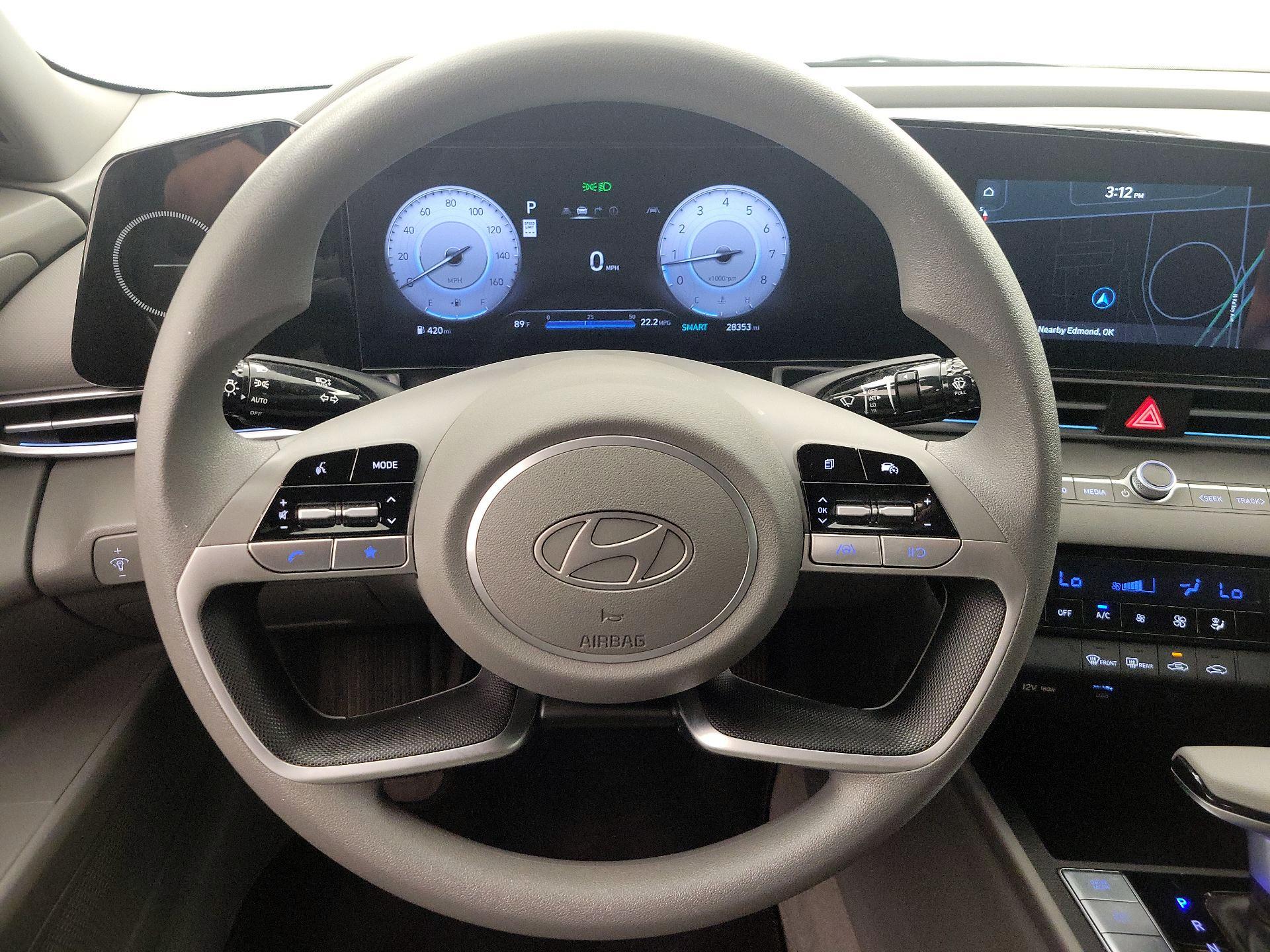 Thumbnail: 2024 Hyundai Elantra - 10