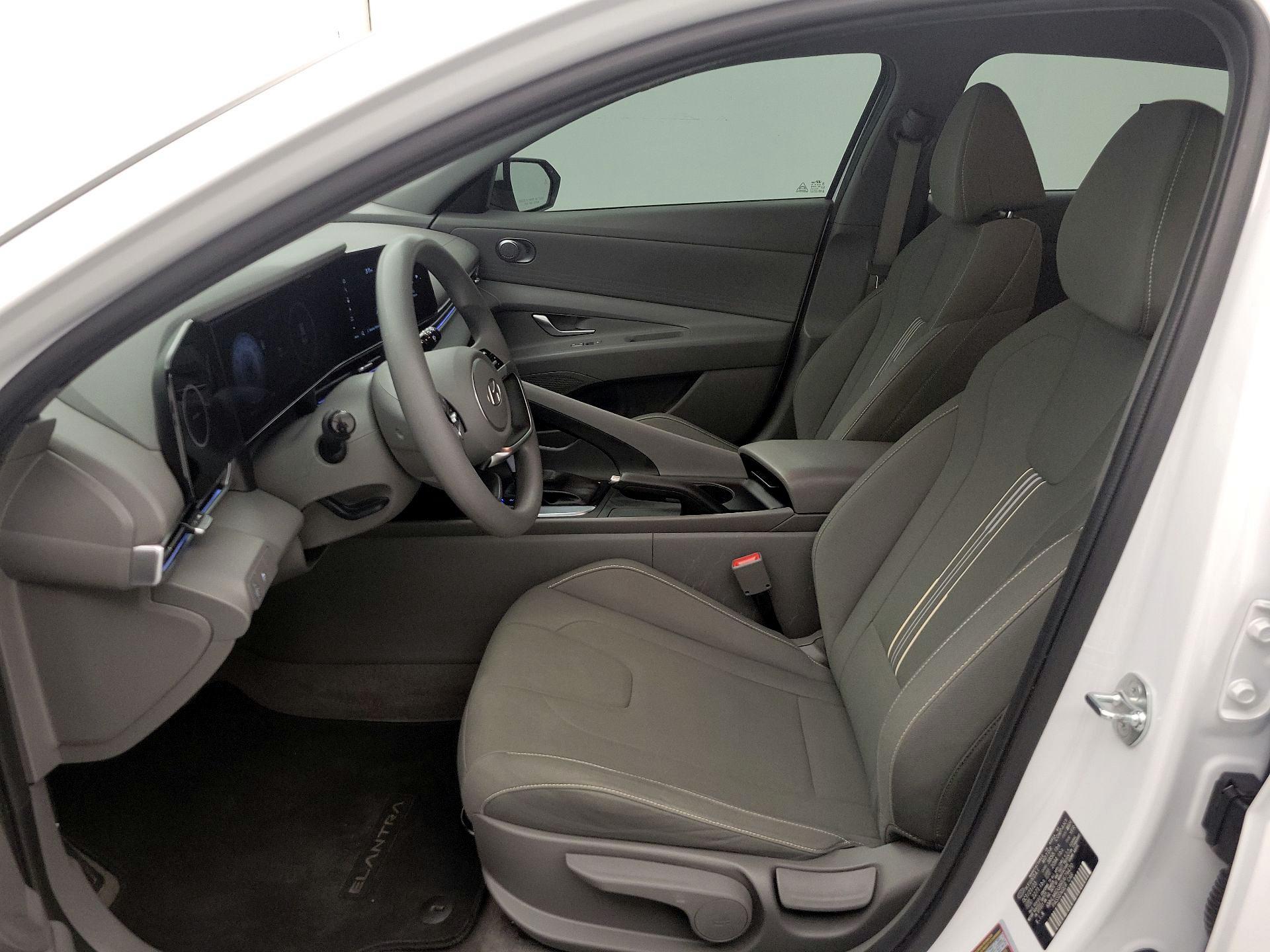 Thumbnail: 2024 Hyundai Elantra - 11