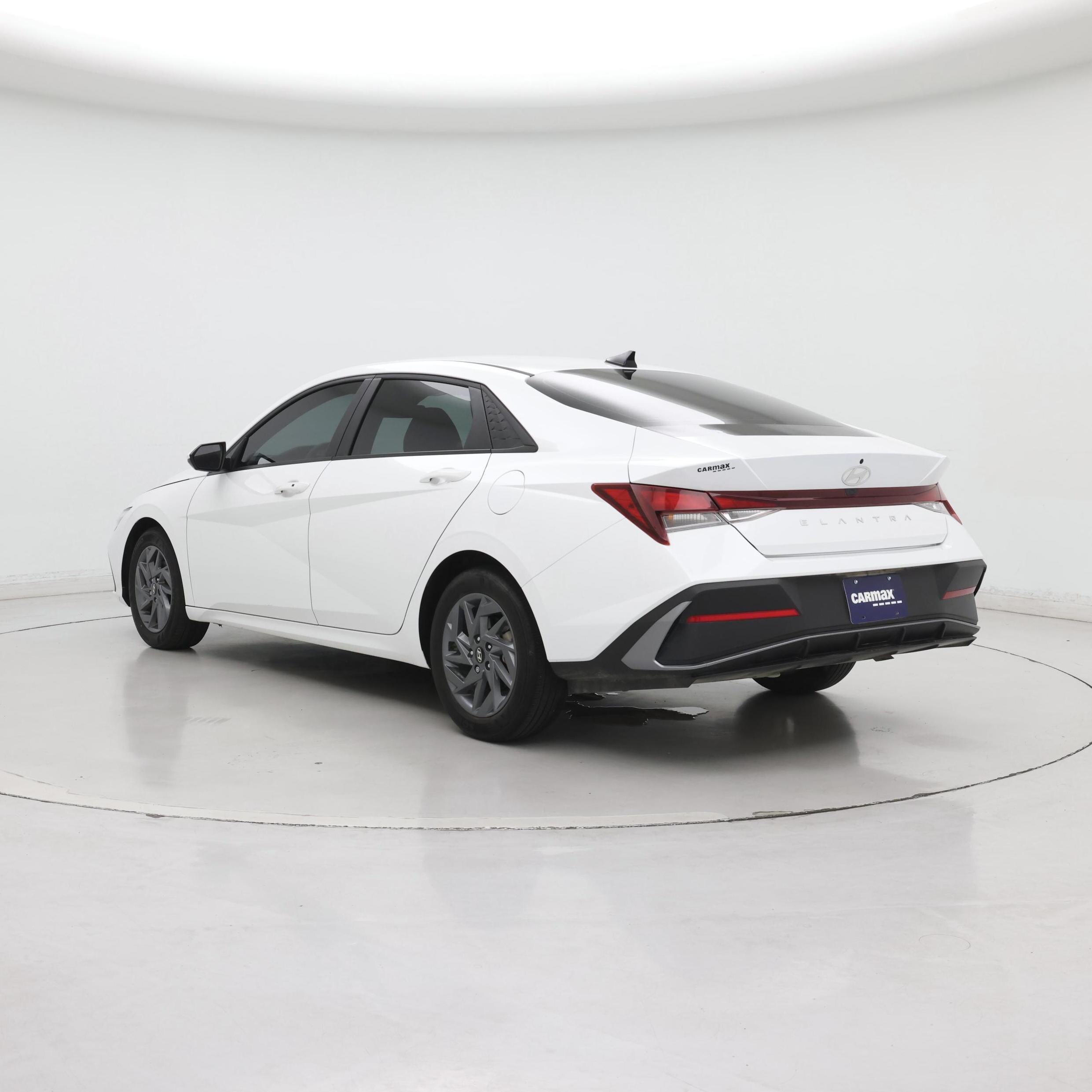 Thumbnail: 2024 Hyundai Elantra - 2